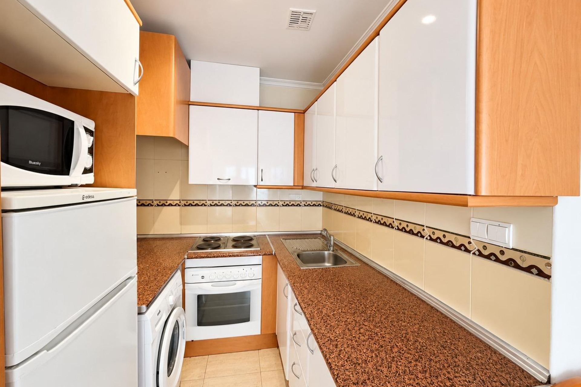 Resale - Apartment / flat - Torrevieja - Estacion de autobuses