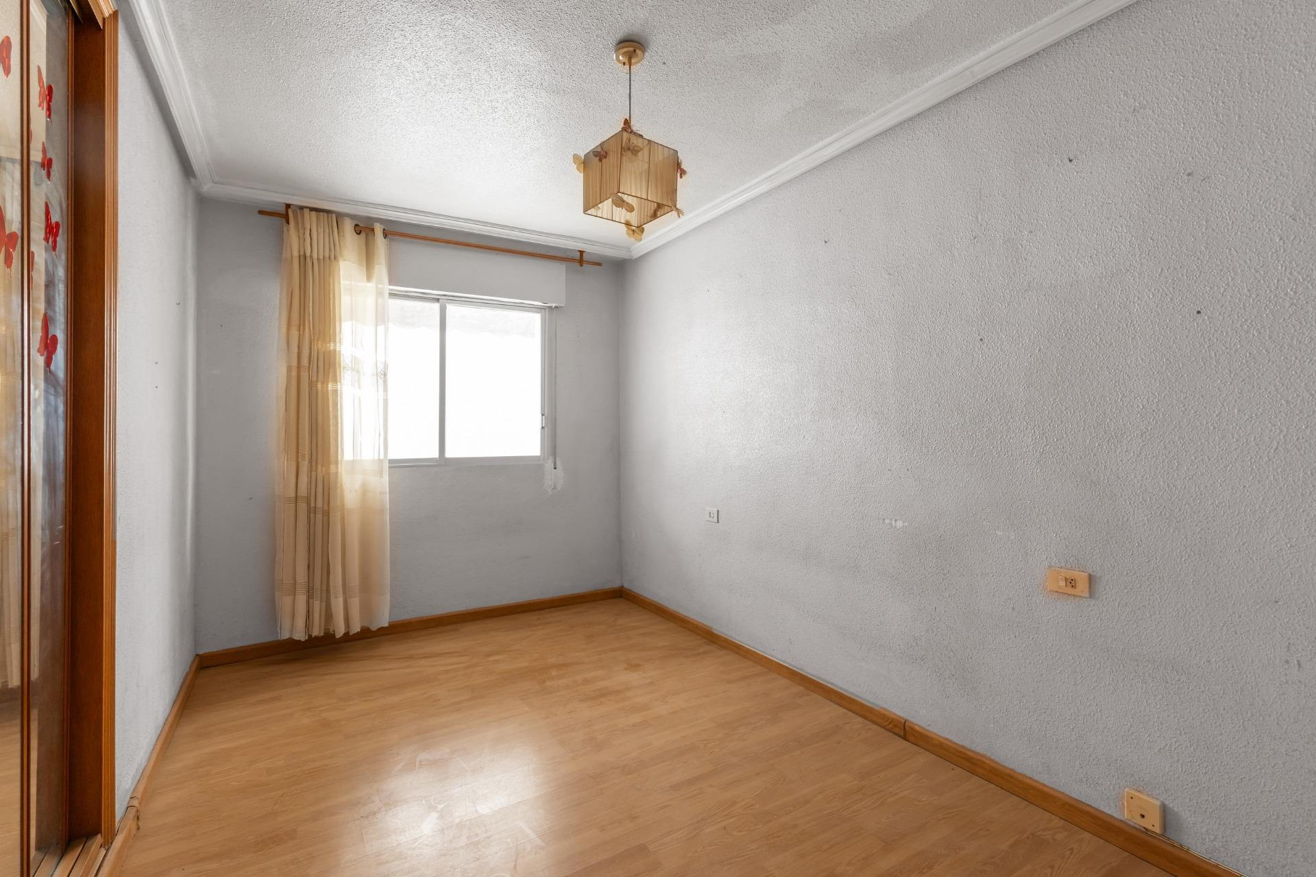 Resale - Apartment / flat - Torrevieja - Habaneras