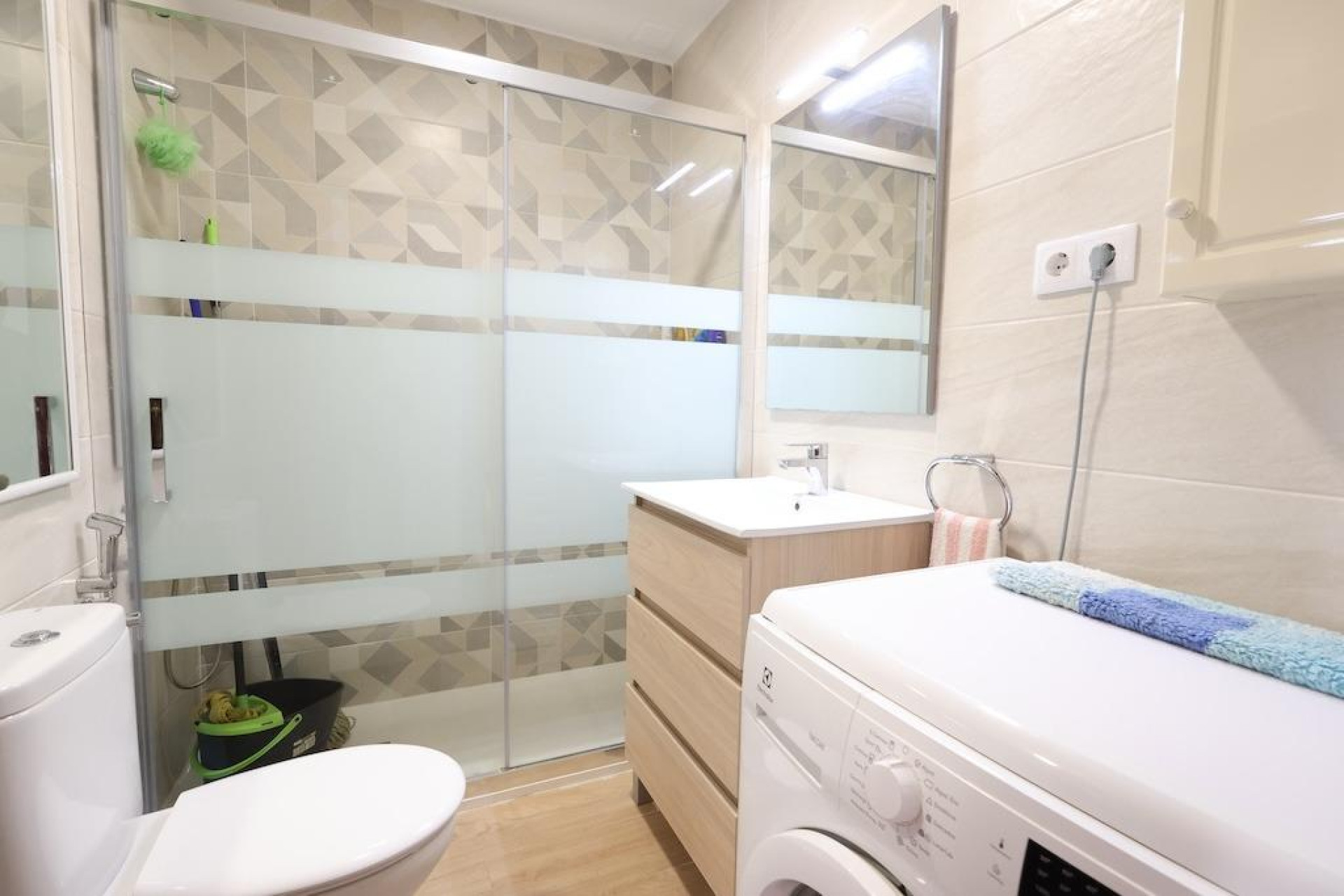 Resale - Apartment / flat - Torrevieja - La Mata