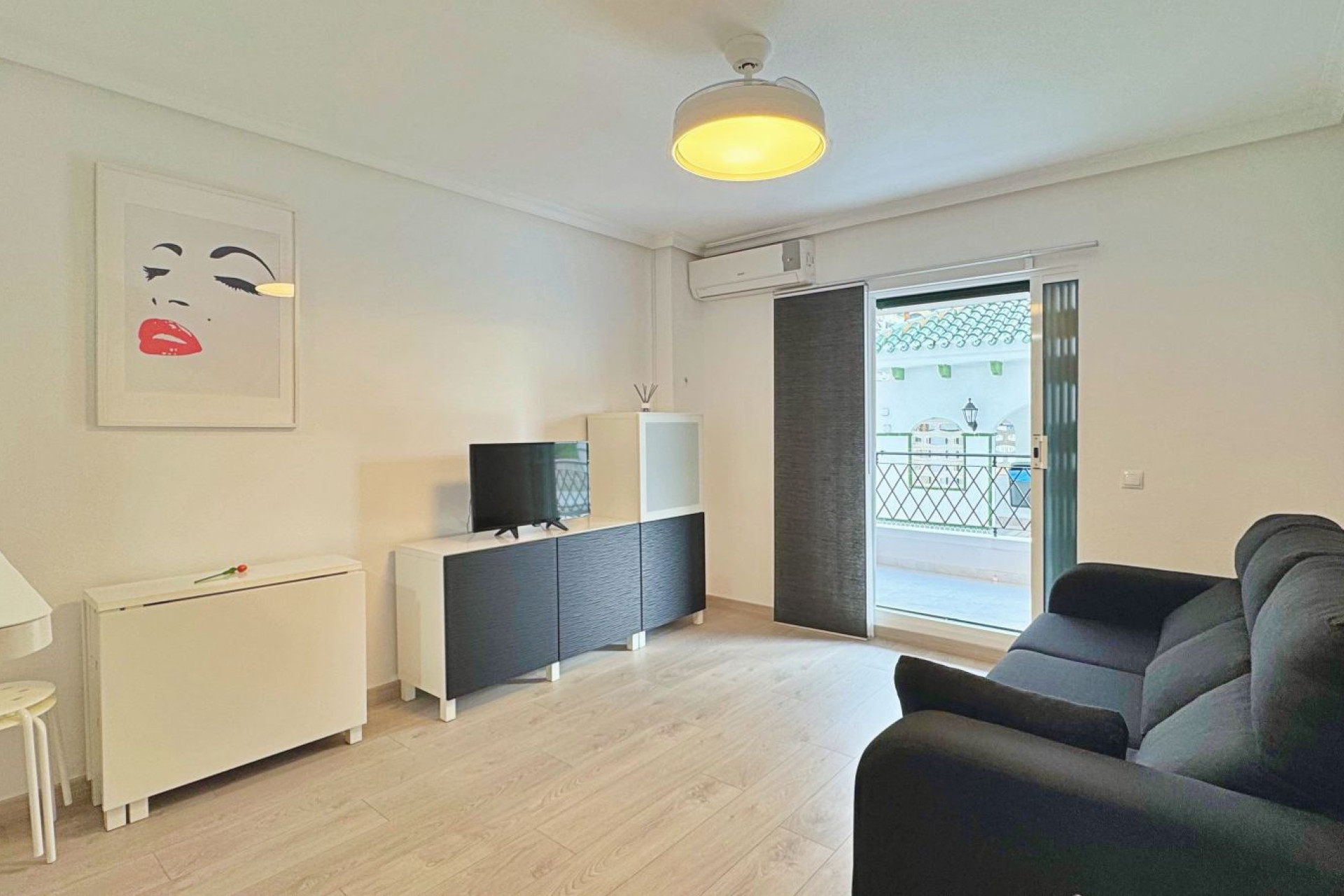 Resale - Apartment / flat - Torrevieja - La Mata