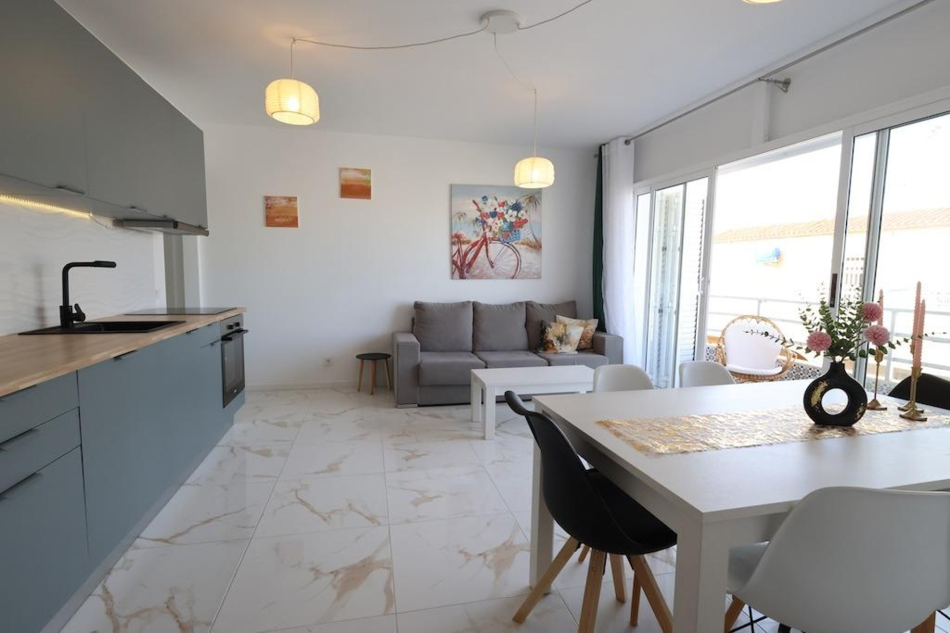 Resale - Apartment / flat - Torrevieja - La Mata