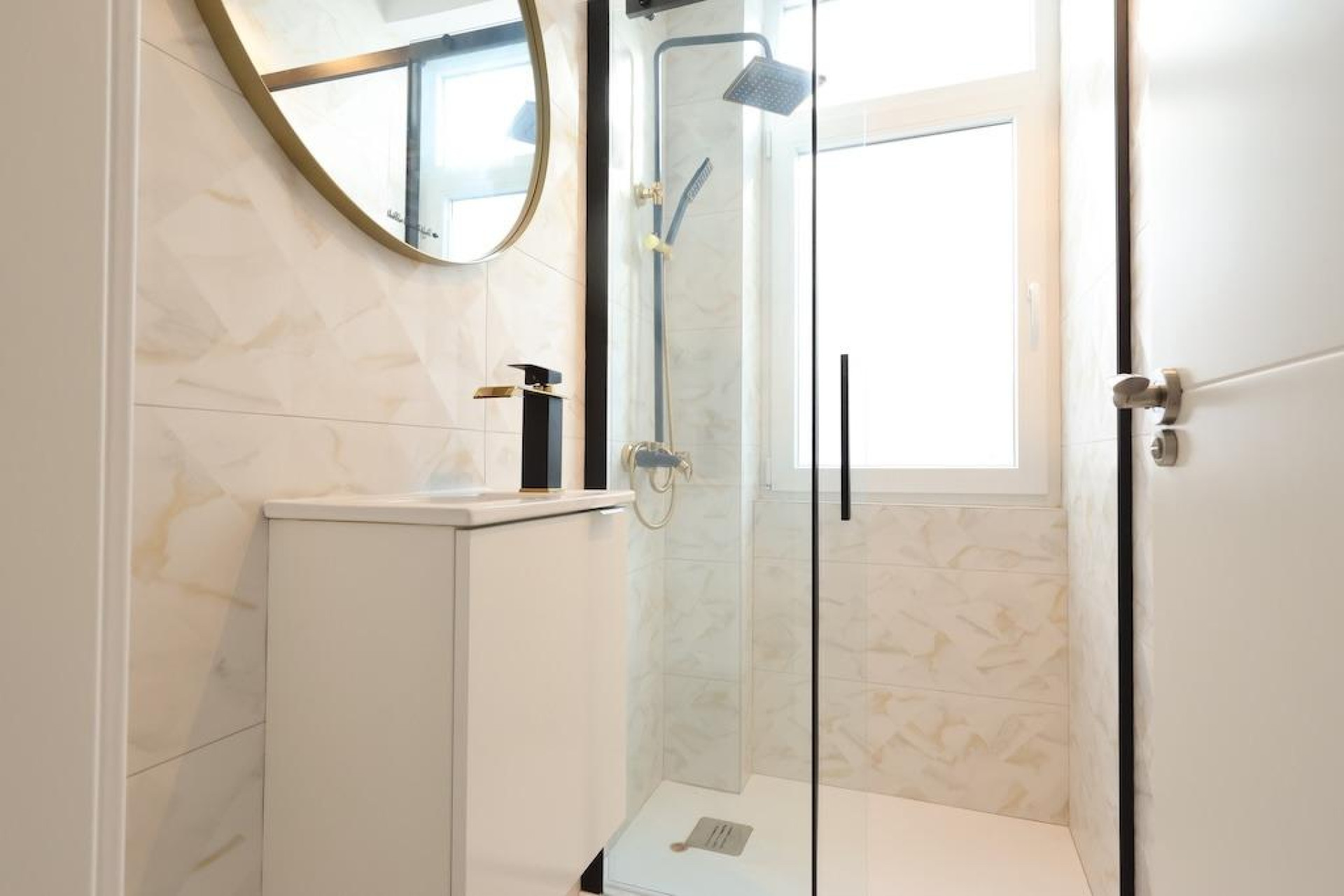 Resale - Apartment / flat - Torrevieja - La Mata