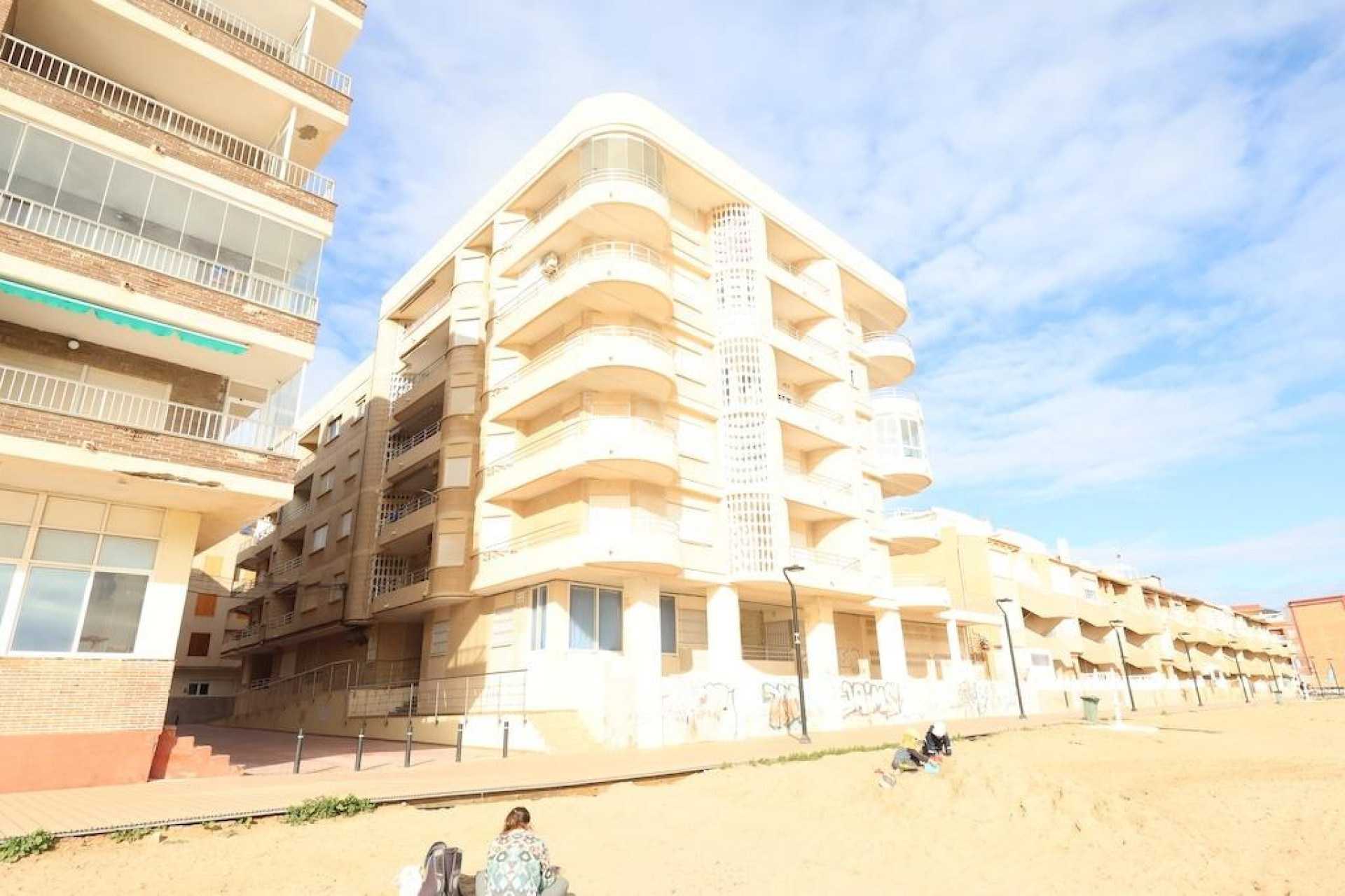 Resale - Apartment / flat - Torrevieja - La Mata