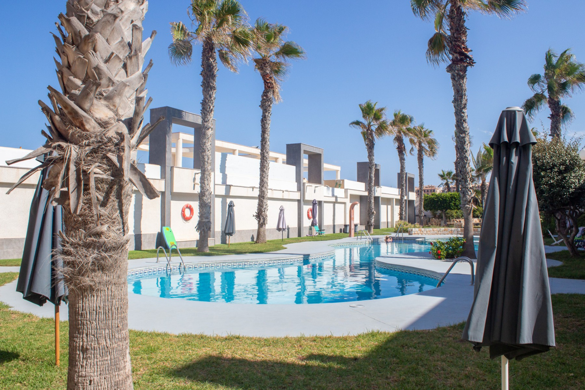 Resale - Apartment / flat - Torrevieja - La Mata