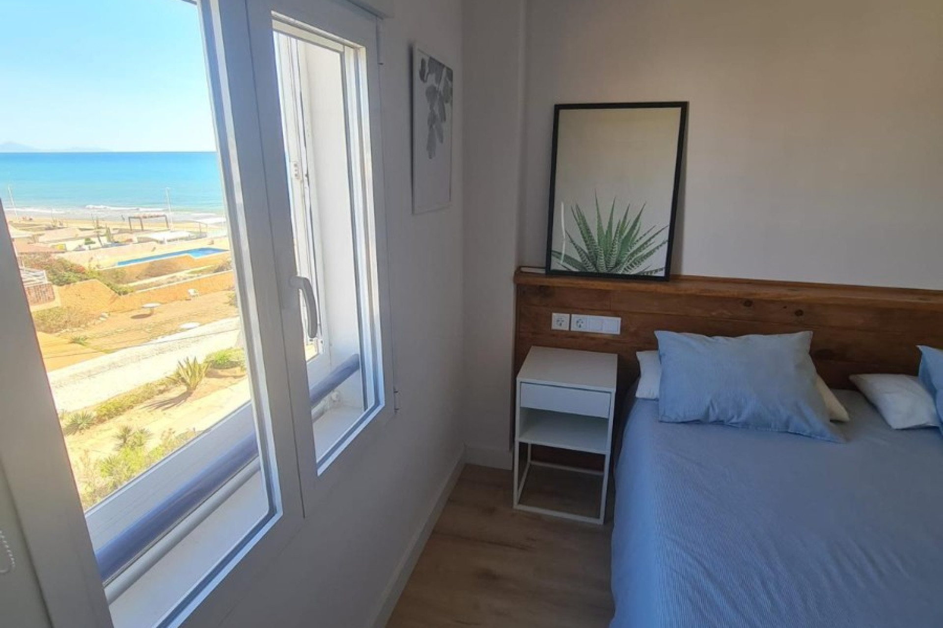 Resale - Apartment / flat - Torrevieja - La Mata