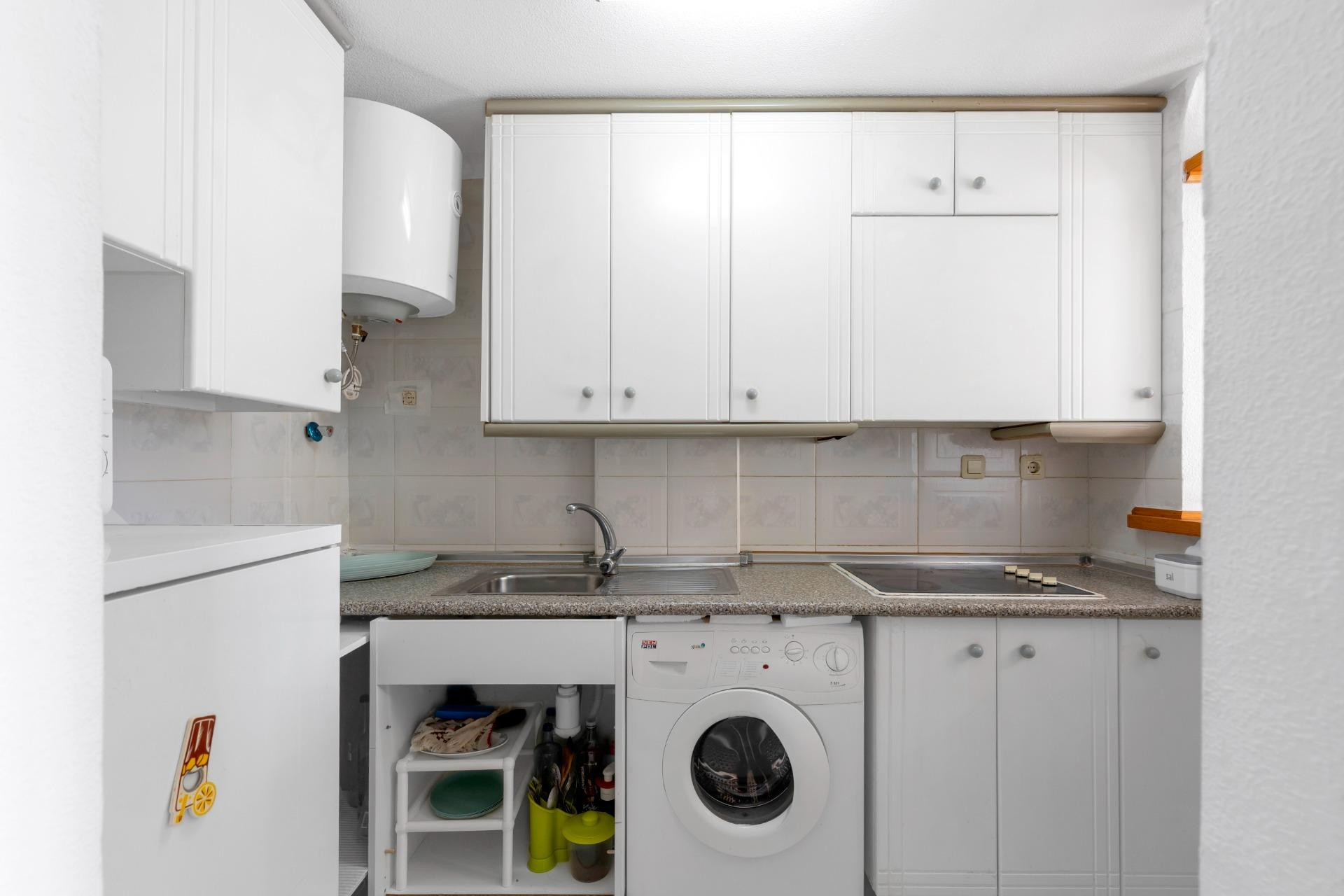 Resale - Apartment / flat - Torrevieja - La Mata