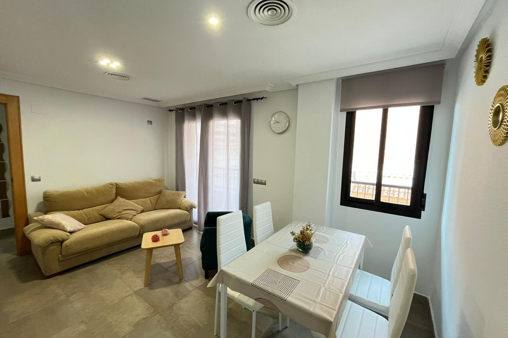 Resale - Apartment / flat - Torrevieja - La Mata
