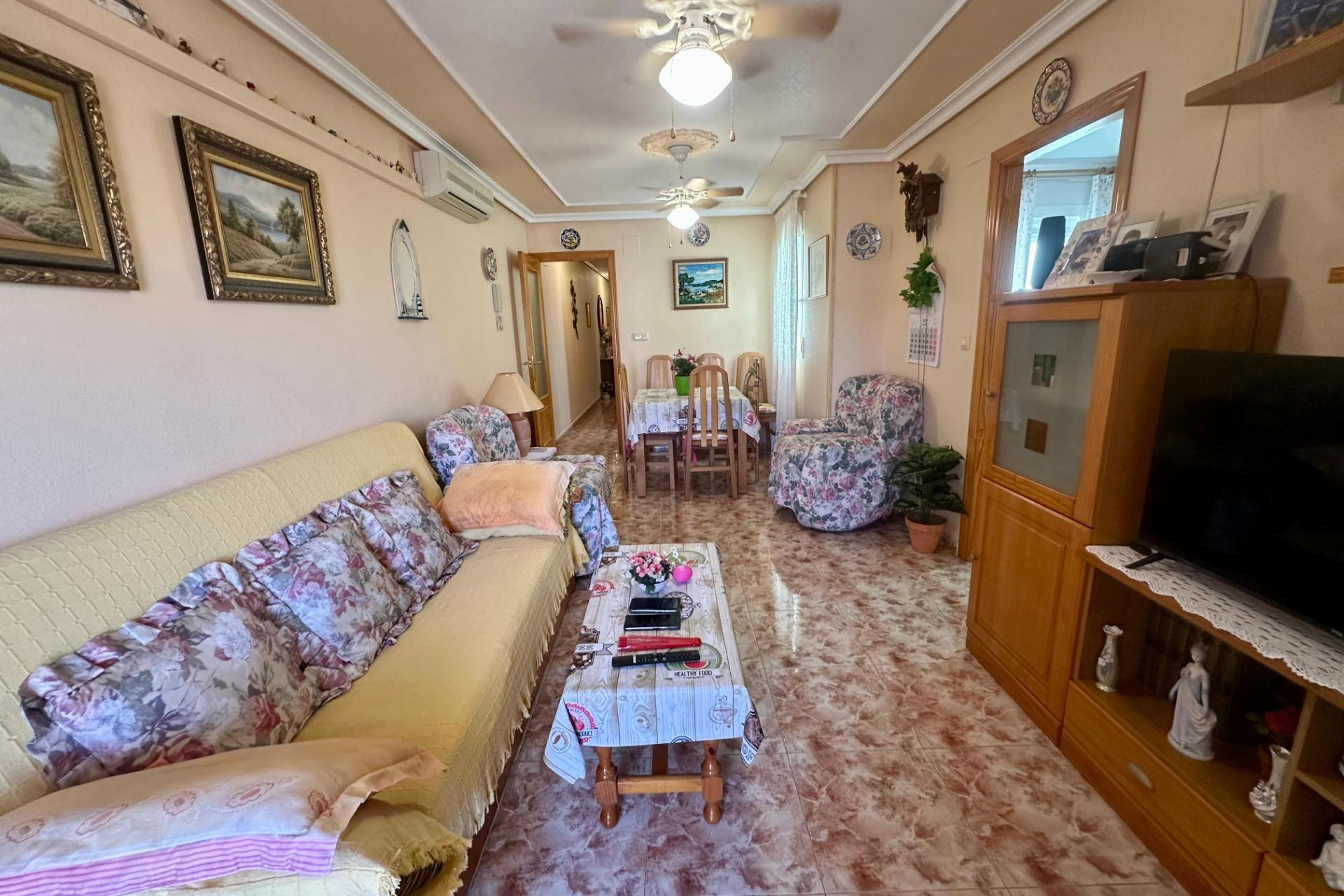 Resale - Apartment / flat - Torrevieja - La Mata