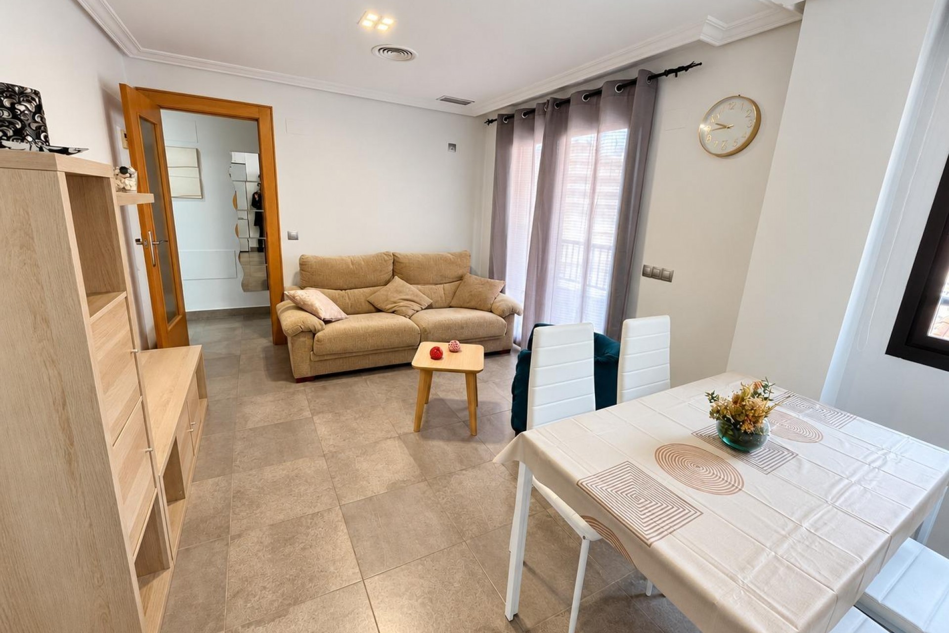 Resale - Apartment / flat - Torrevieja - La Mata