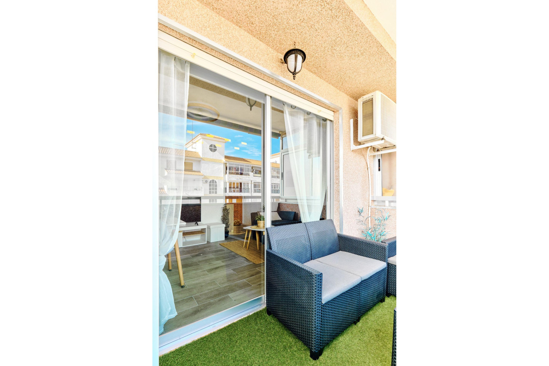 Resale - Apartment / flat - Torrevieja - La Mata