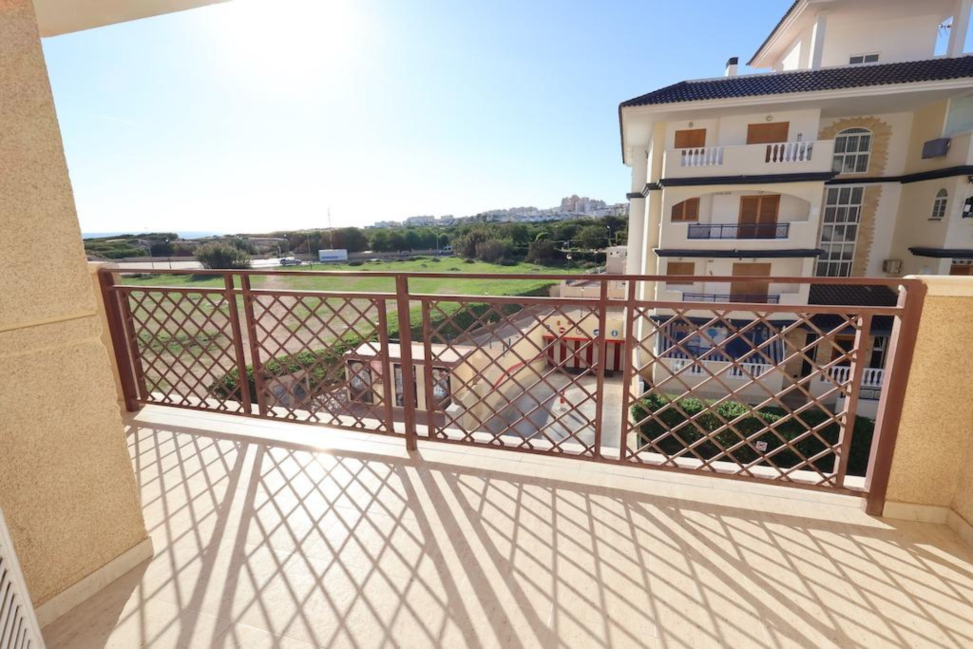 Resale - Apartment / flat - Torrevieja - La Mata