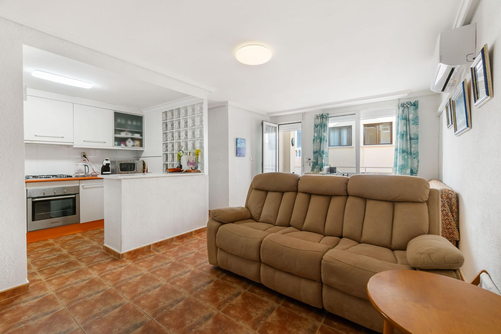 Resale - Apartment / flat - Torrevieja - La Mata