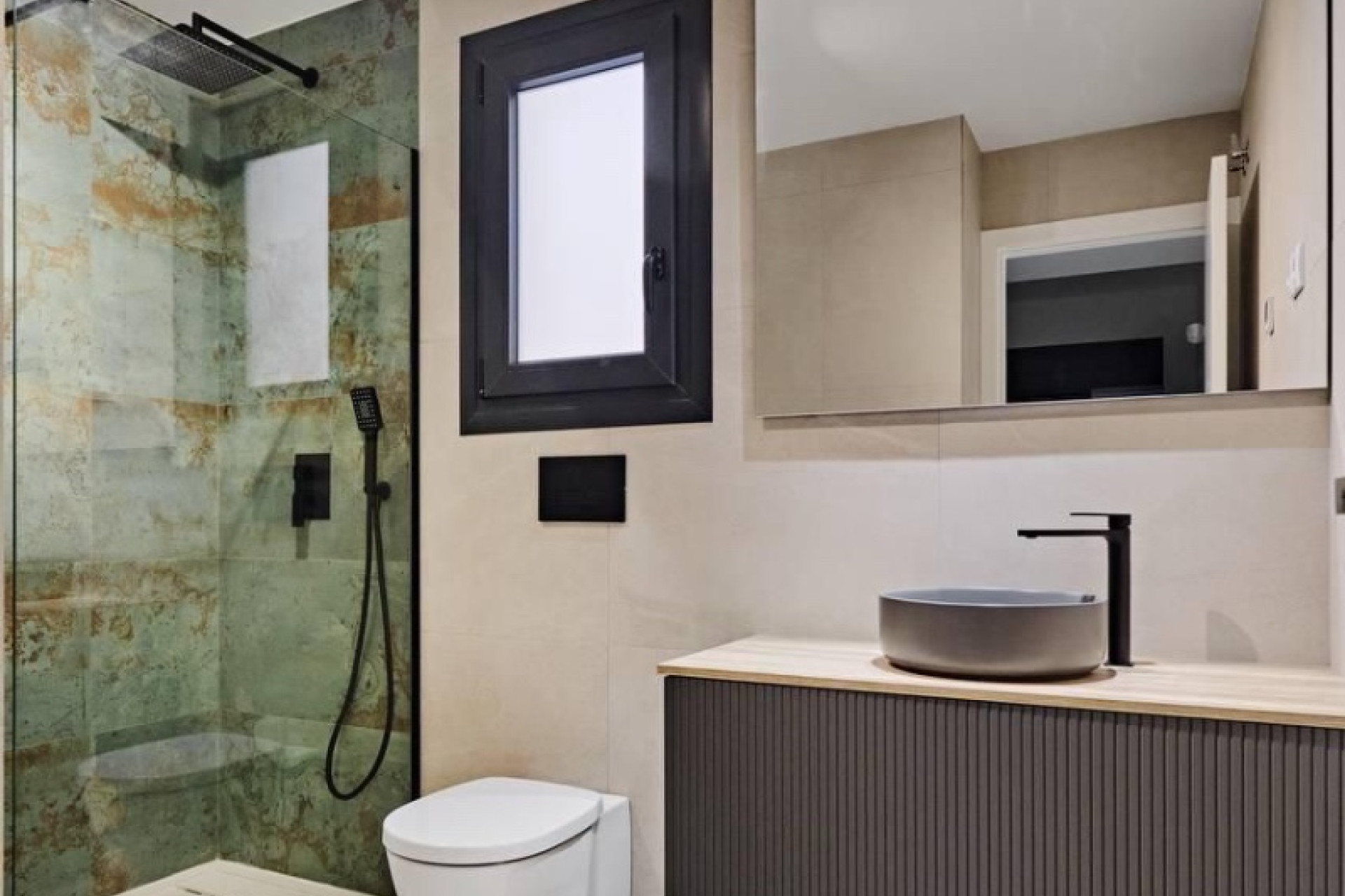 Resale - Apartment / flat - Torrevieja - La Veleta