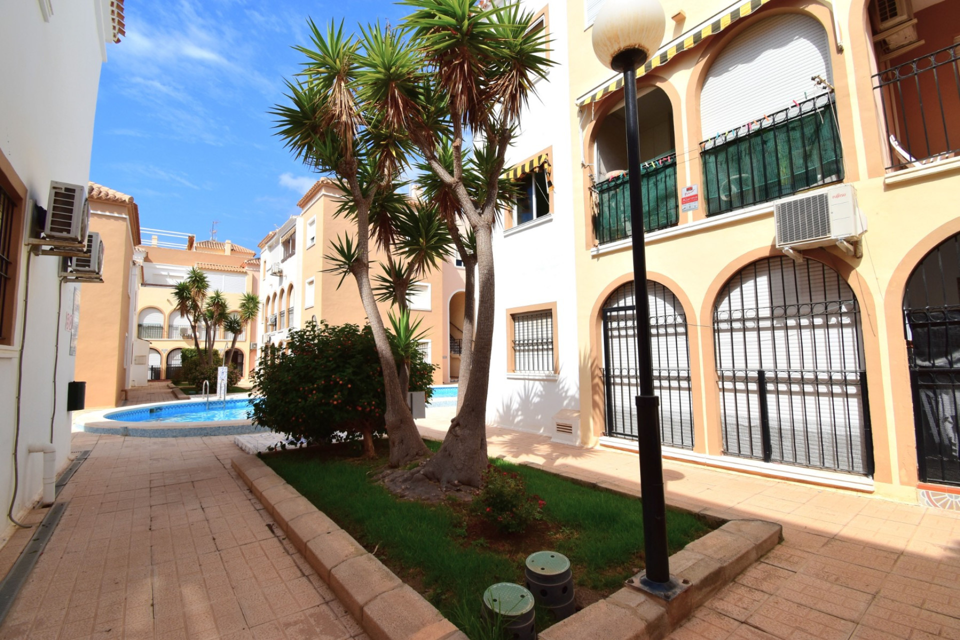 Resale - Apartment / flat - Torrevieja - Mar Azul