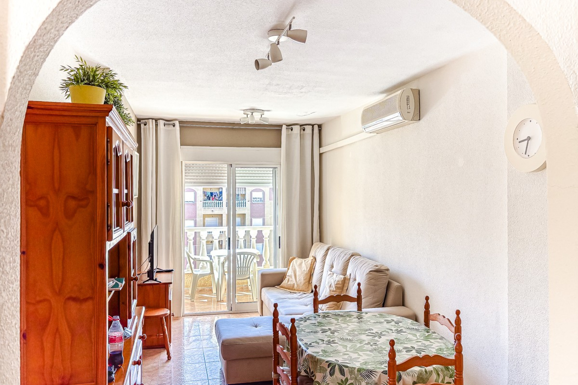 Resale - Apartment / flat - Torrevieja - Parque de las Naciones