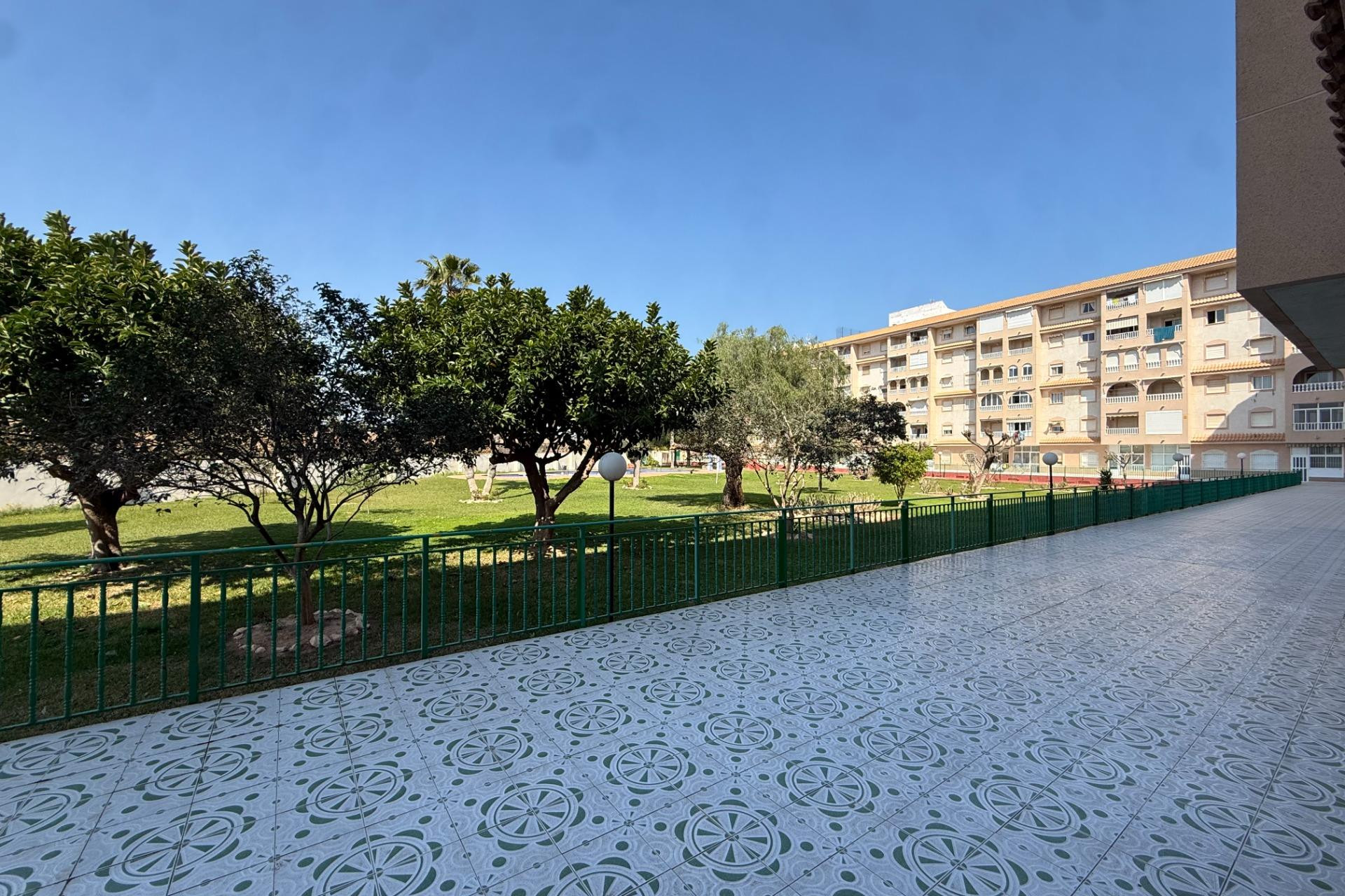 Resale - Apartment / flat - Torrevieja - Parque de las Naciones
