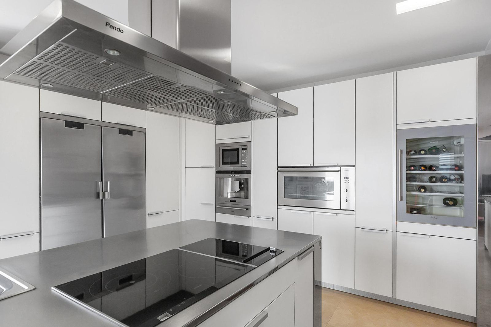 Resale - Apartment / flat - Torrevieja - Paseo maritimo