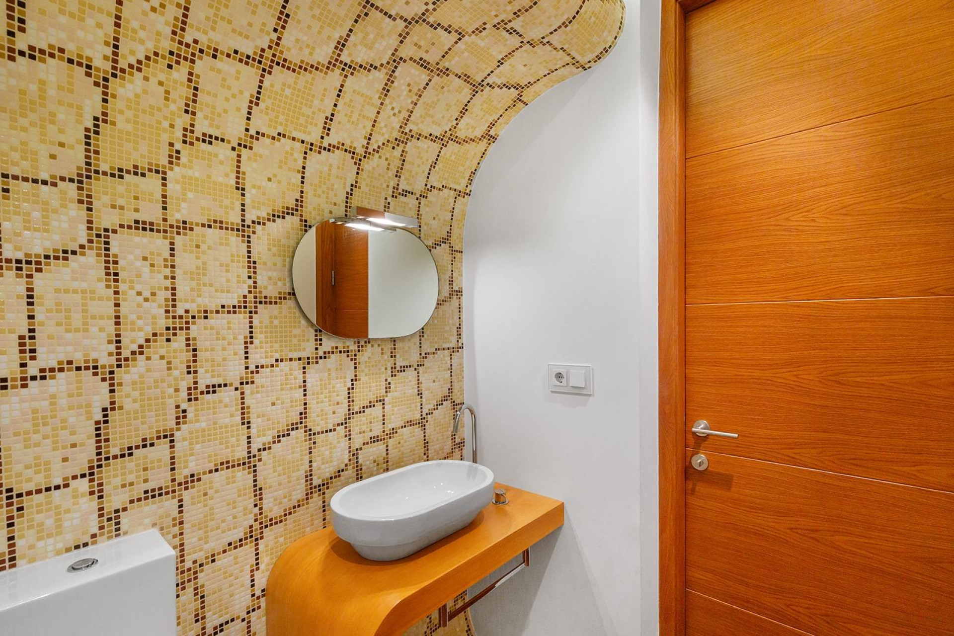 Resale - Apartment / flat - Torrevieja - Paseo maritimo