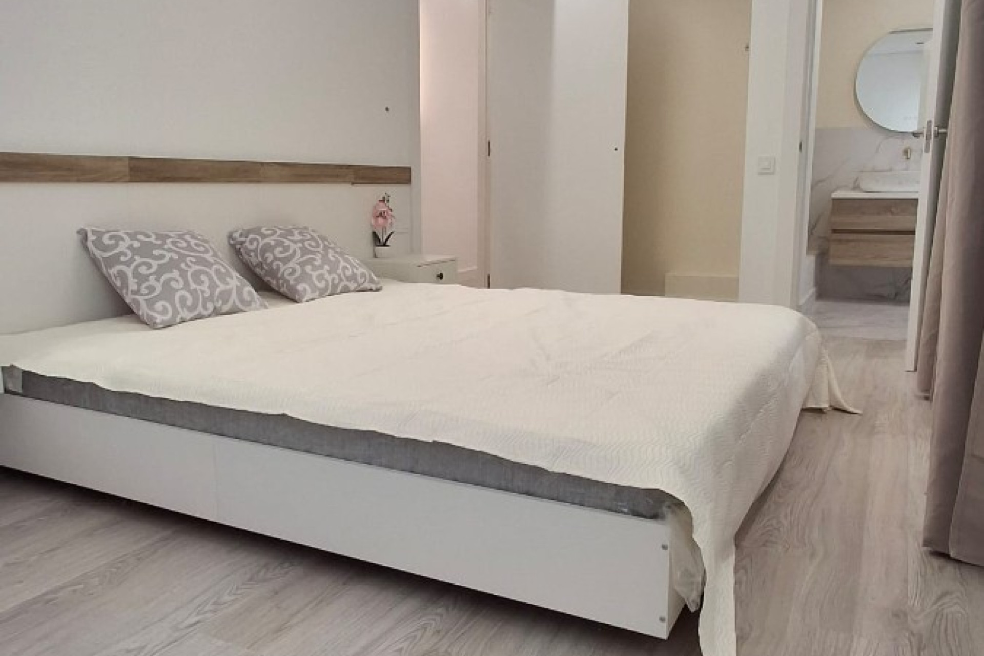 Resale - Apartment / flat - Torrevieja - Playa Acequion