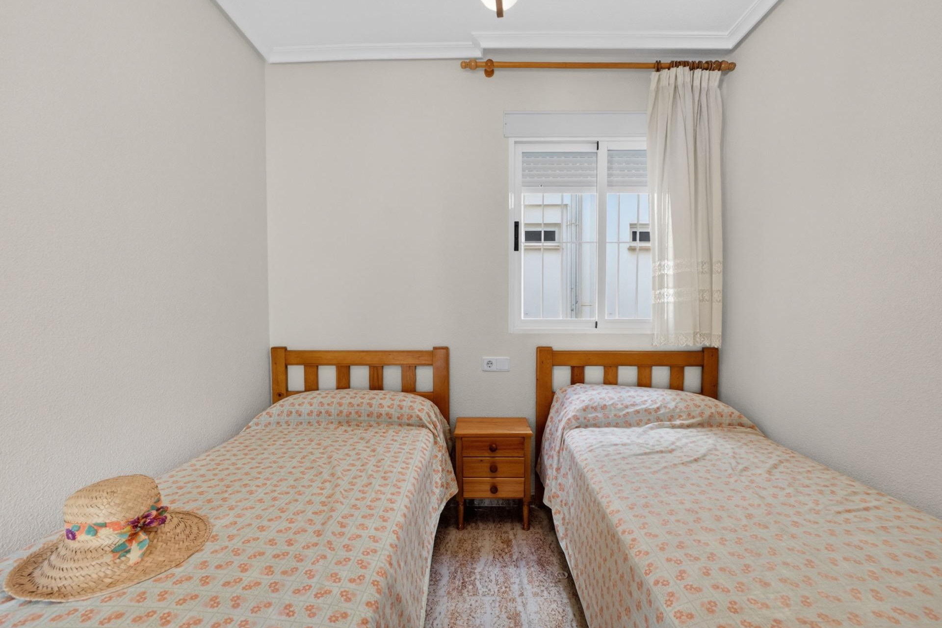Resale - Apartment / flat - Torrevieja - Playa de los locos