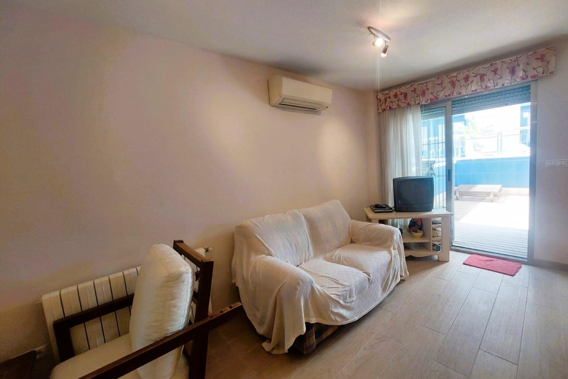 Resale - Apartment / flat - Torrevieja - Playa de los Locos