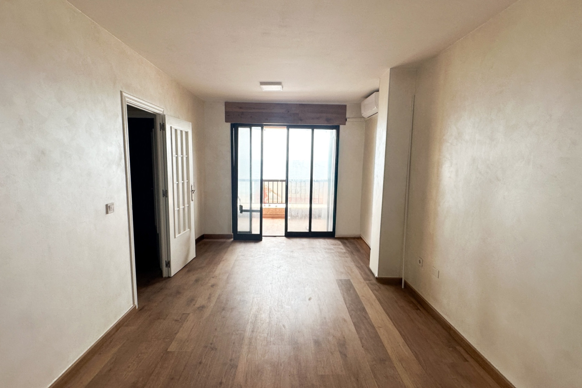Resale - Apartment / flat - Torrevieja - Playa de los Locos