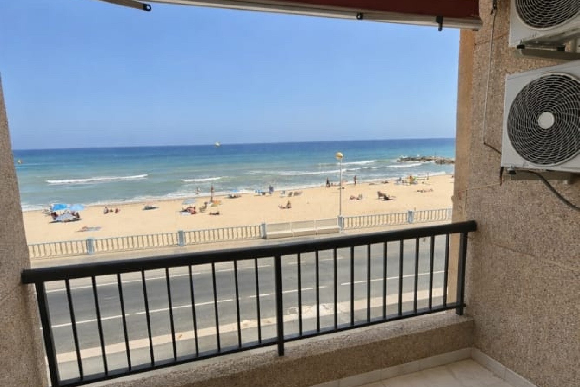 Resale - Apartment / flat - Torrevieja - Playa de los Locos