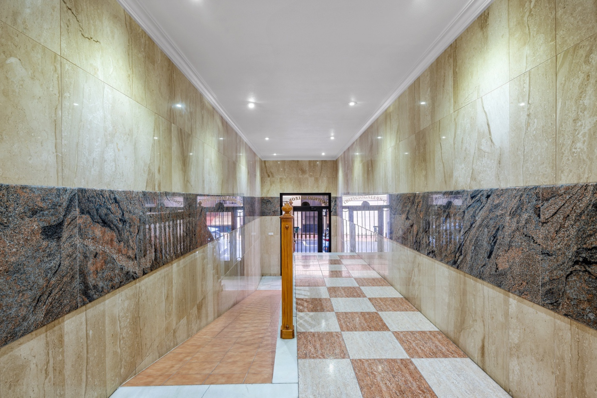 Resale - Apartment / flat - Torrevieja - Playa del Cura