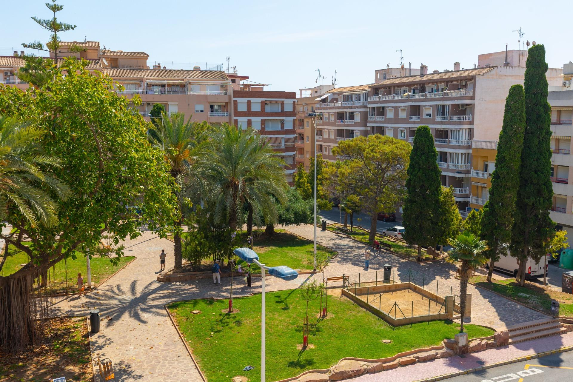 Resale - Apartment / flat - Torrevieja - Playa del Cura
