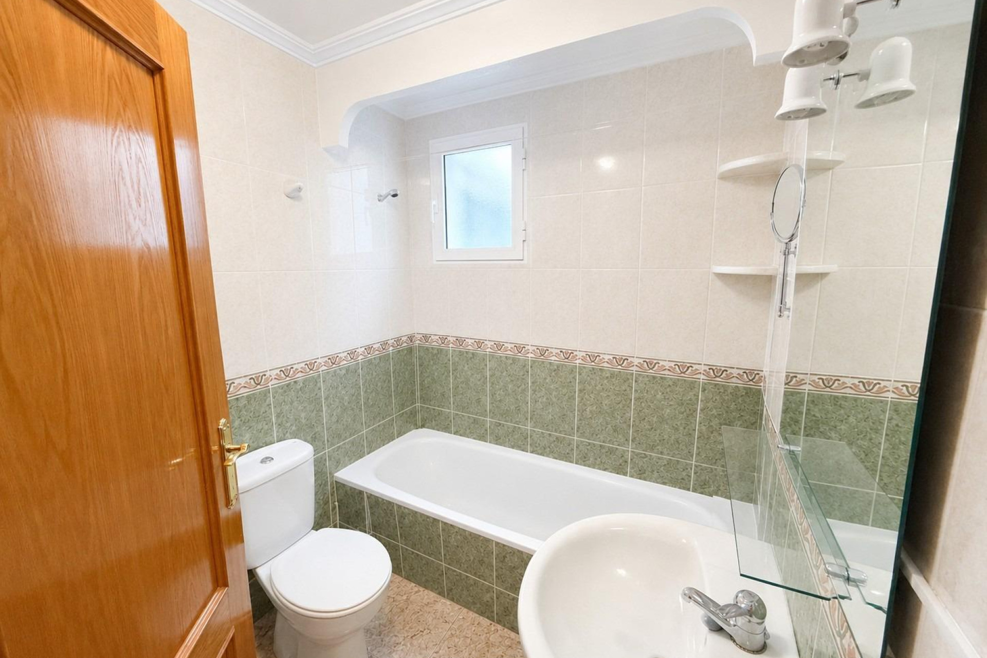 Resale - Apartment / flat - Torrevieja - Playa del Cura