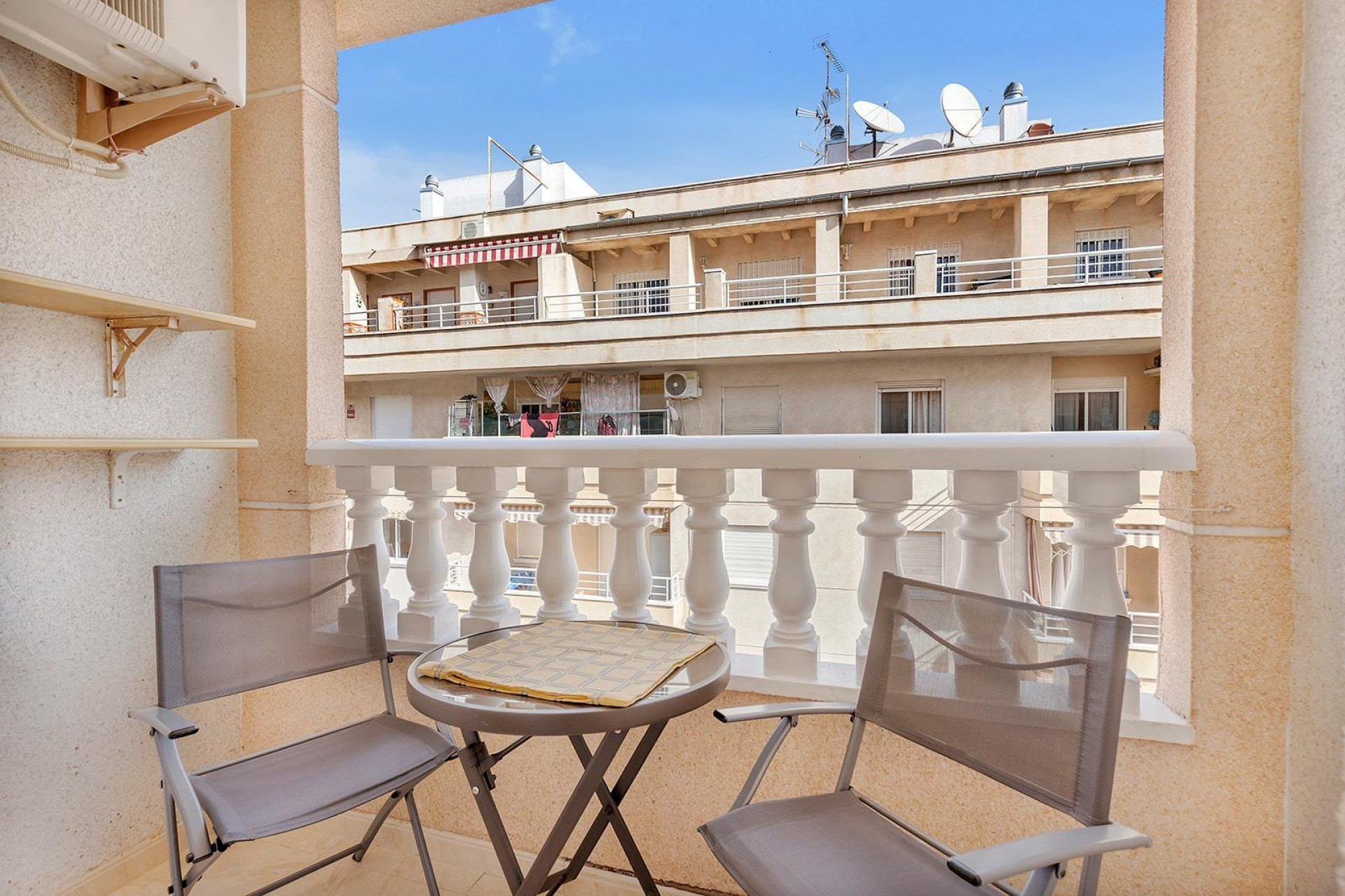 Resale - Apartment / flat - Torrevieja - Playa del Cura