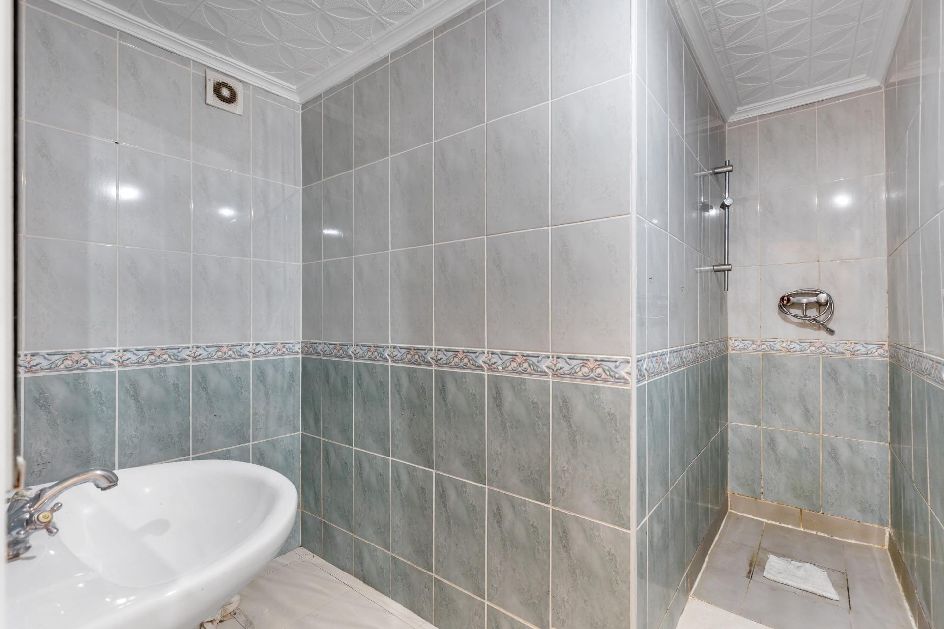 Resale - Apartment / flat - Torrevieja - Puerto Deportivo
