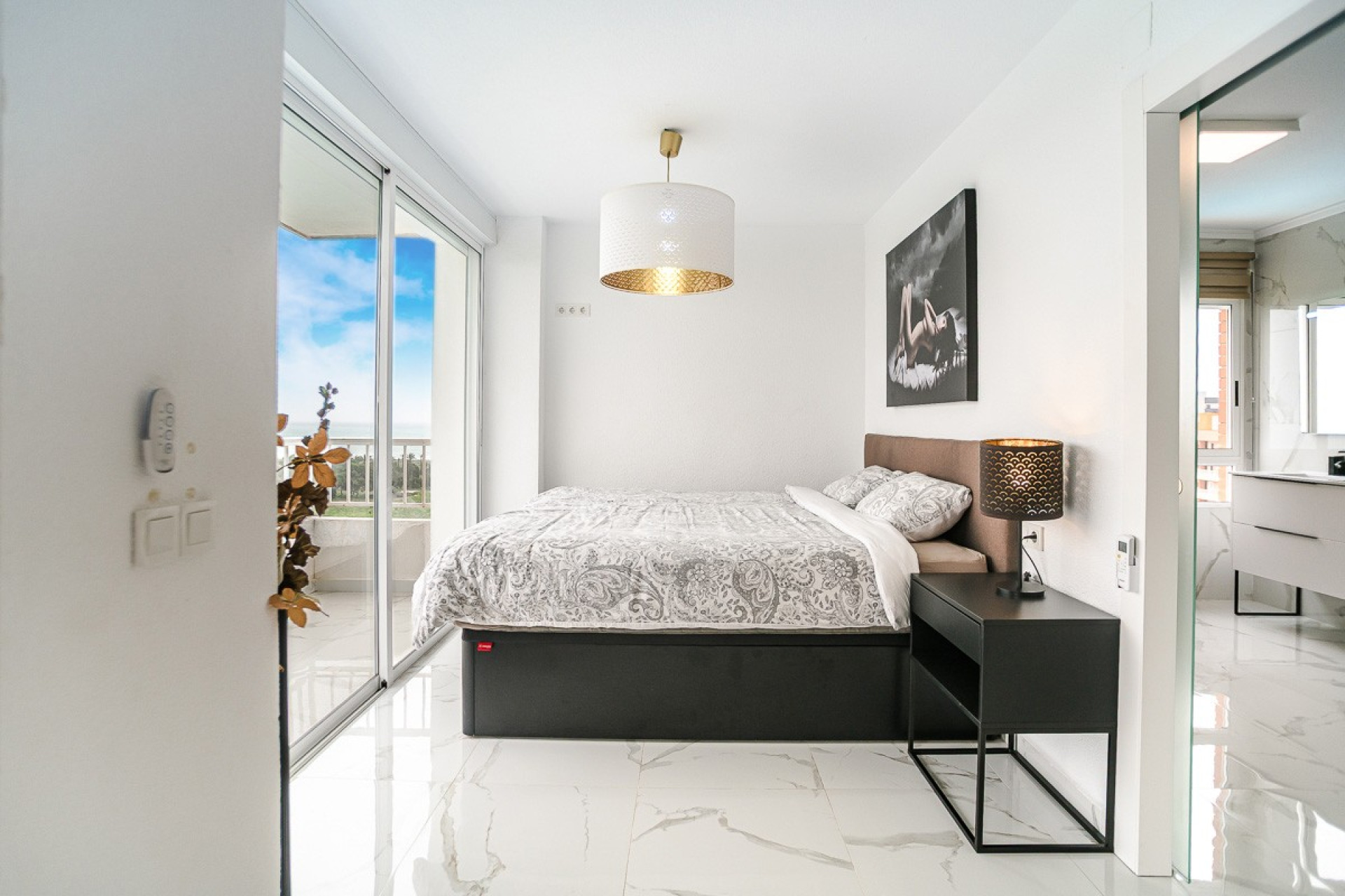 Resale - Apartment / flat - Torrevieja - Punta Prima