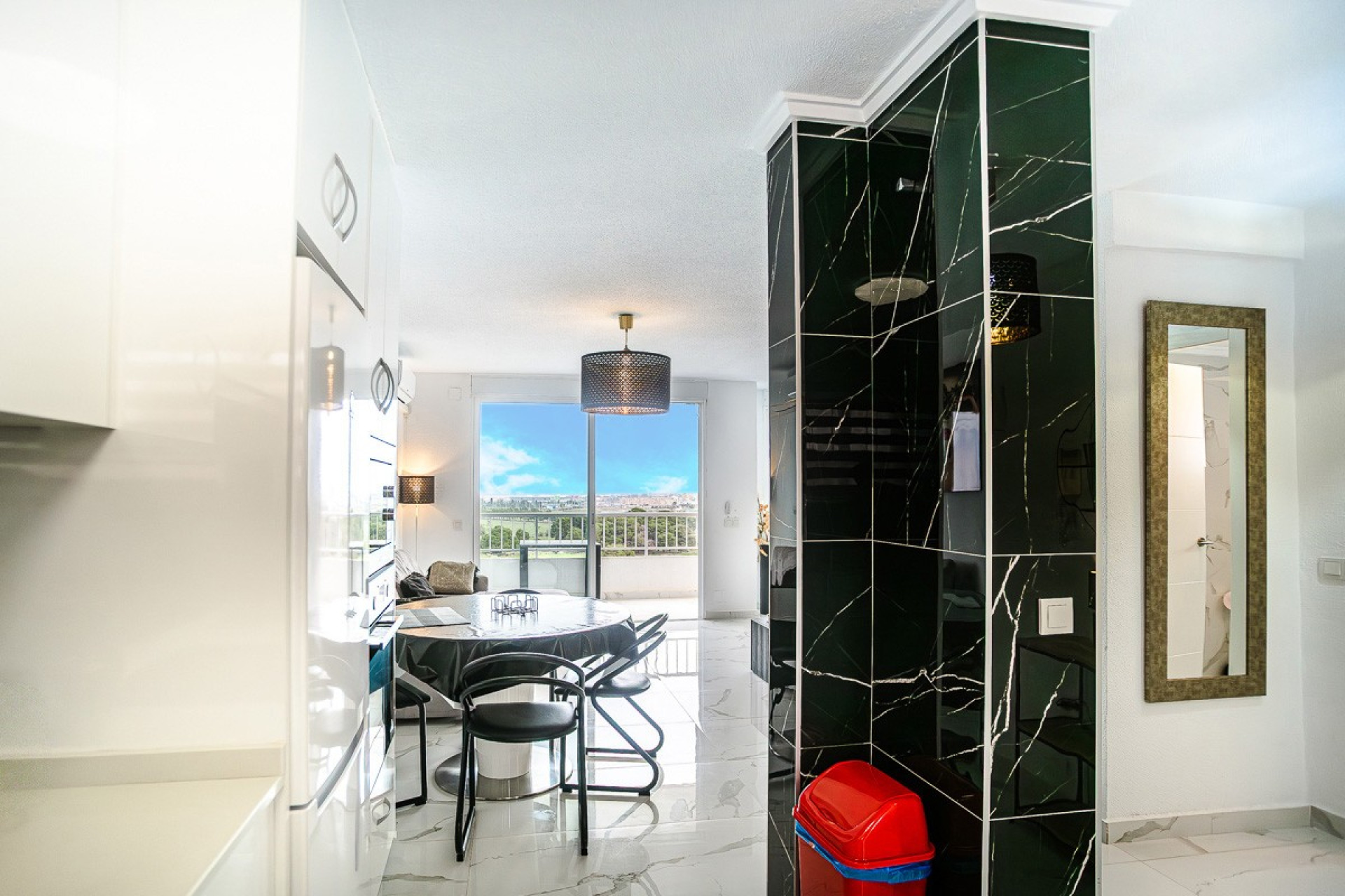 Resale - Apartment / flat - Torrevieja - Punta Prima