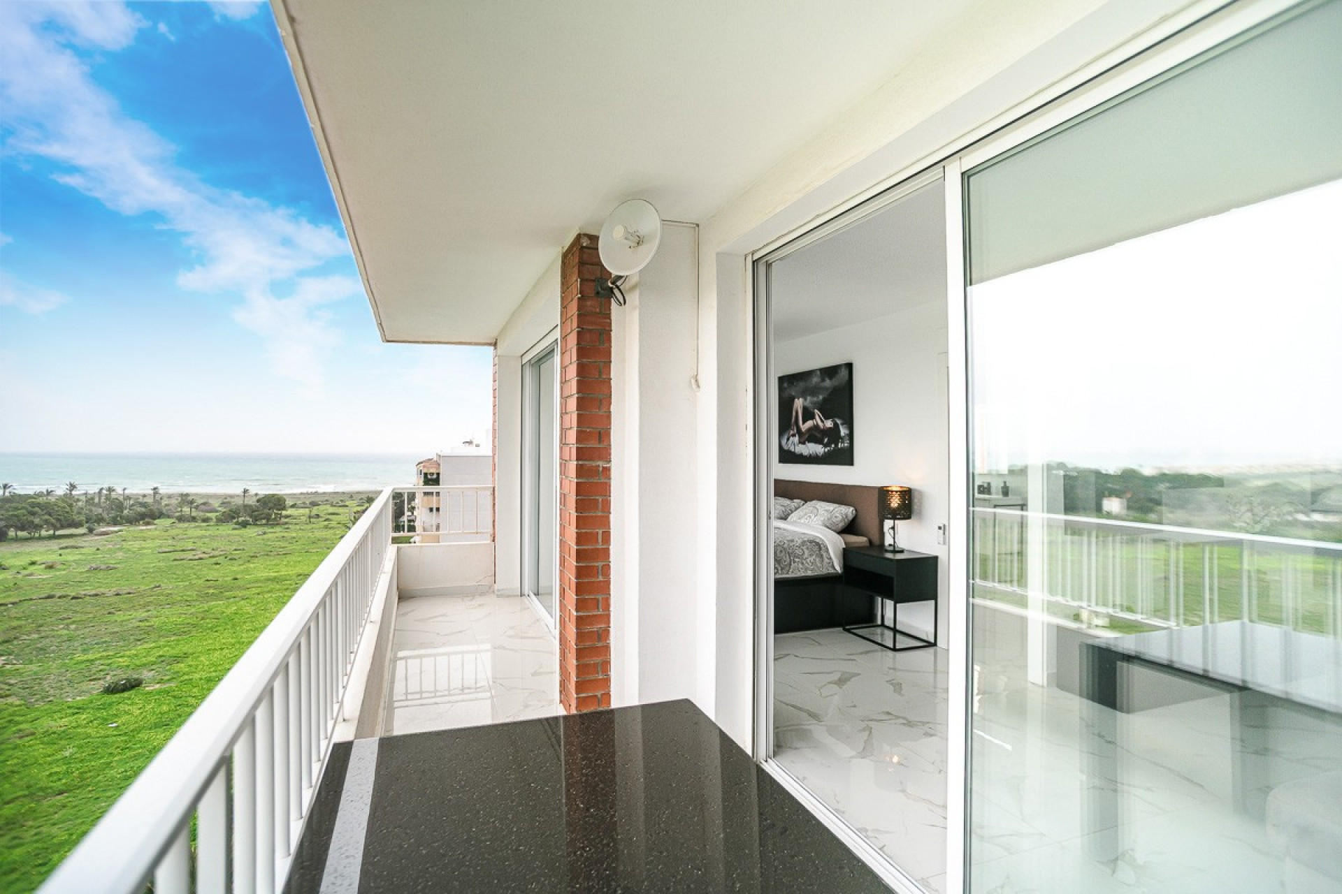 Resale - Apartment / flat - Torrevieja - Punta Prima