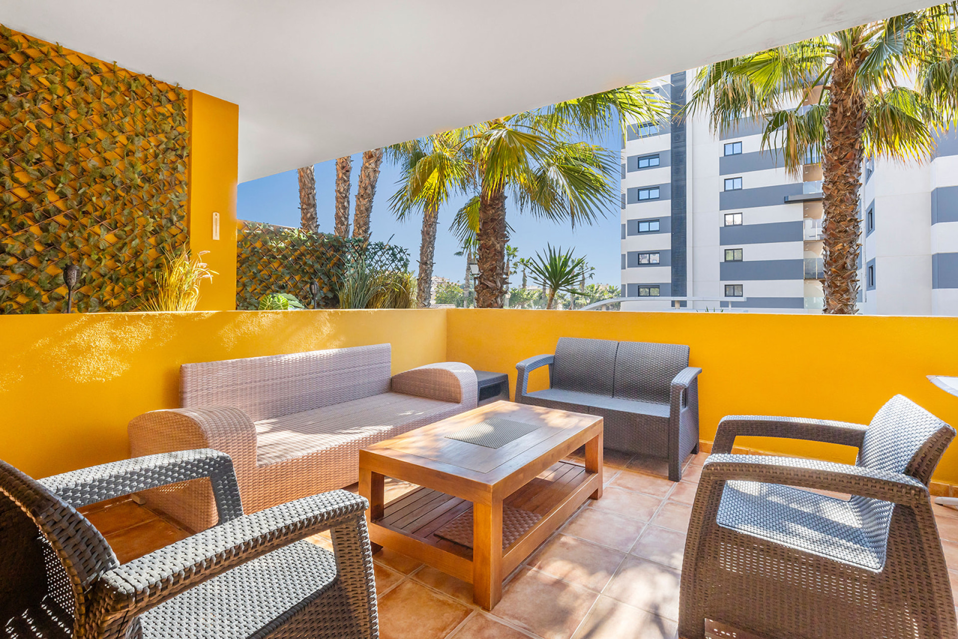 Resale - Apartment / flat - Torrevieja - Punta Prima