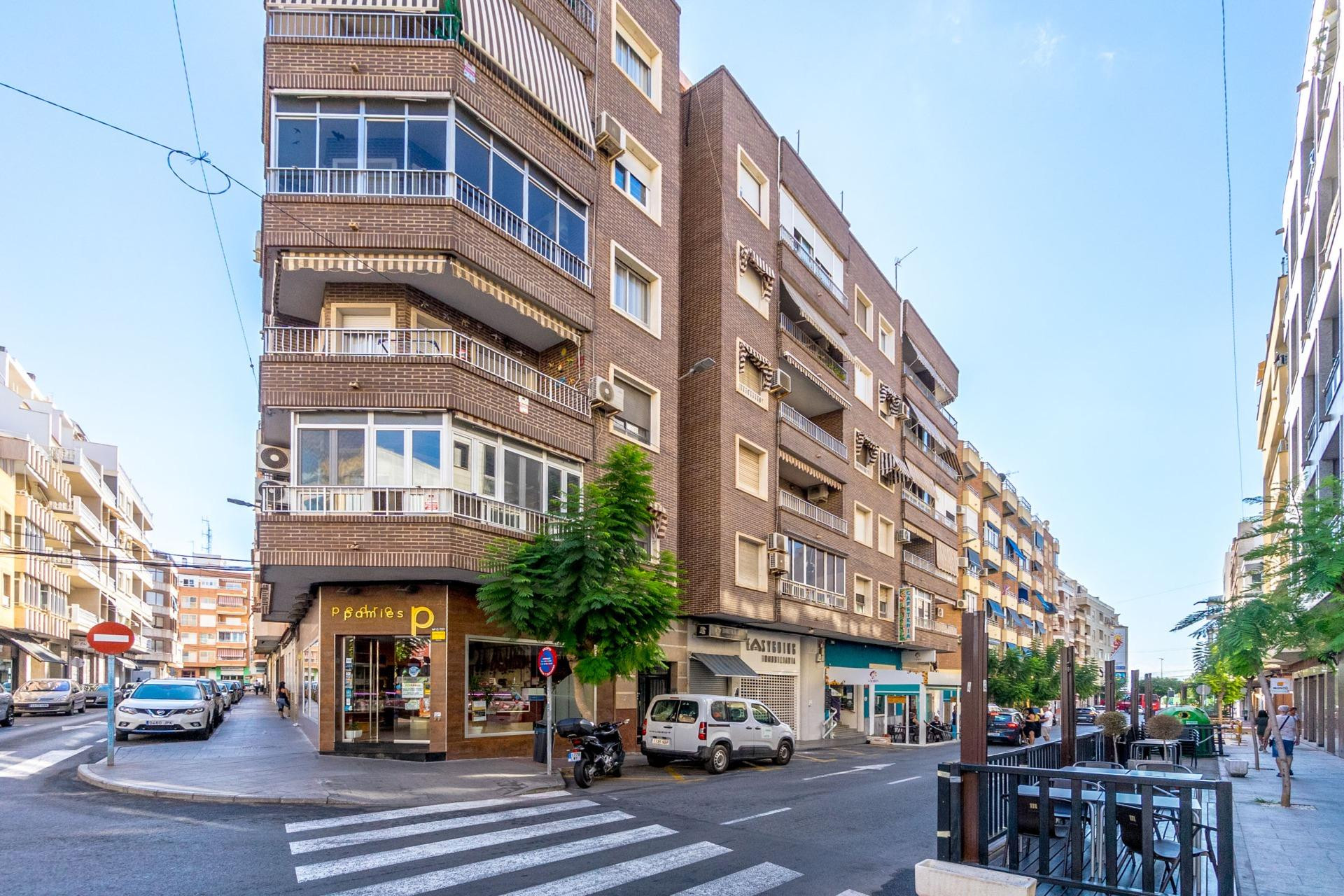 Resale - Apartment / flat - Torrevieja - torrevieja