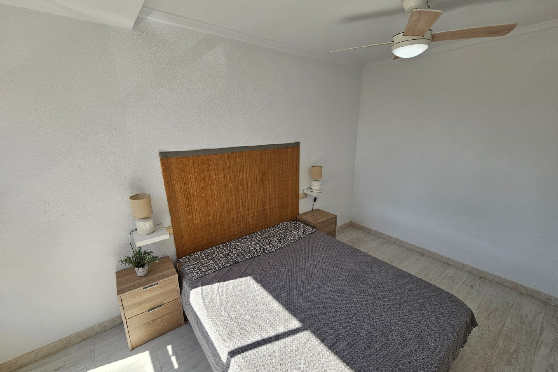Resale - Apartment / flat - Torrevieja - torrevieja