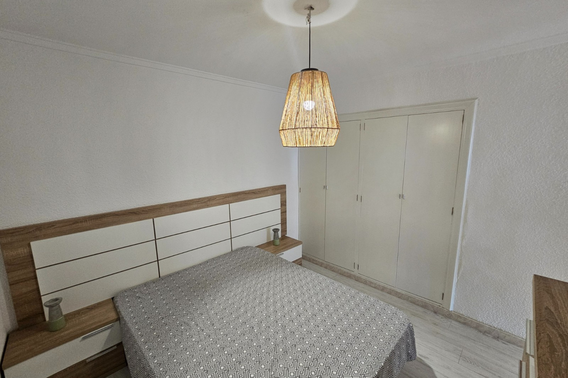 Resale - Apartment / flat - Torrevieja - torrevieja