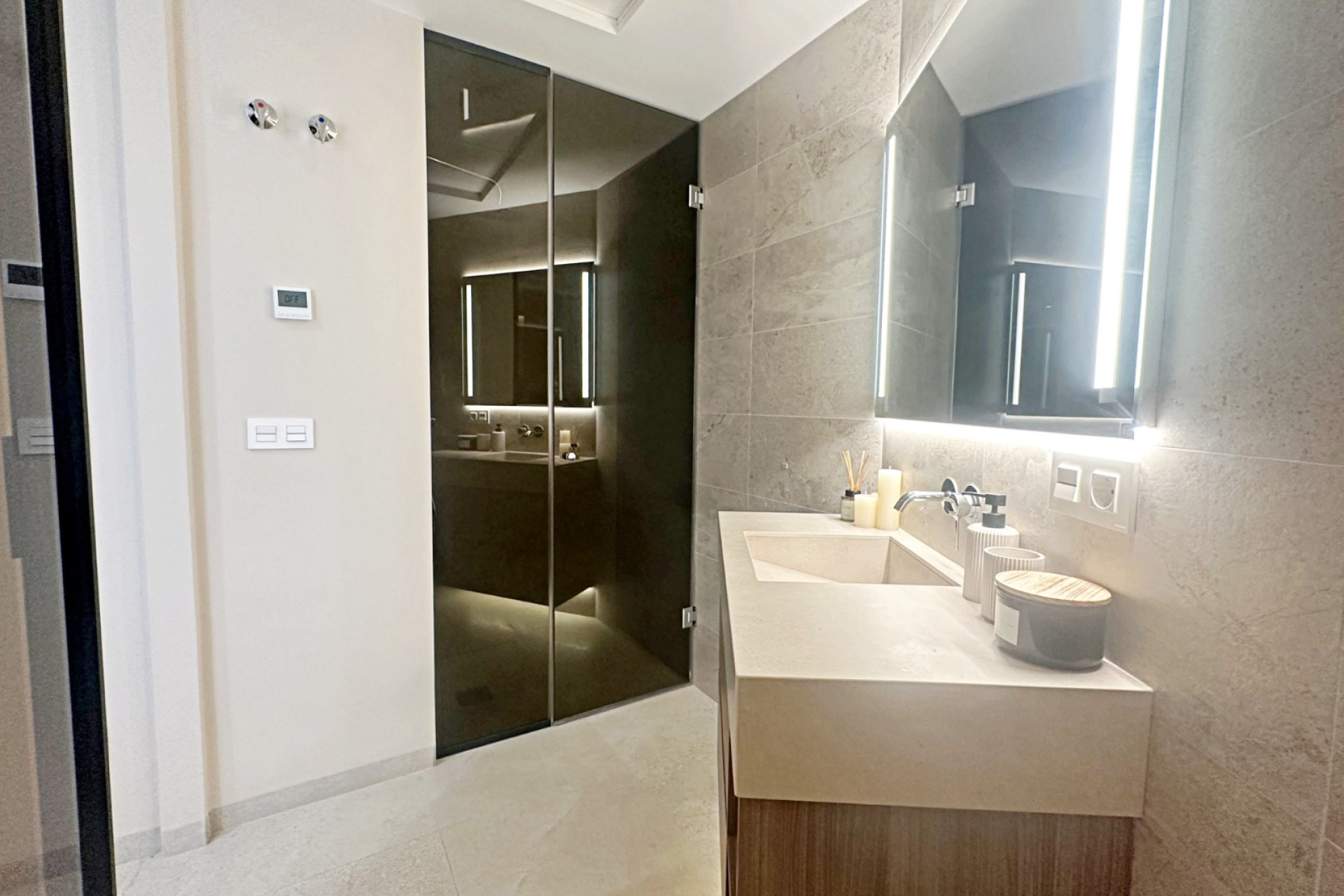 Resale - Apartment / flat - Torrevieja - torrevieja
