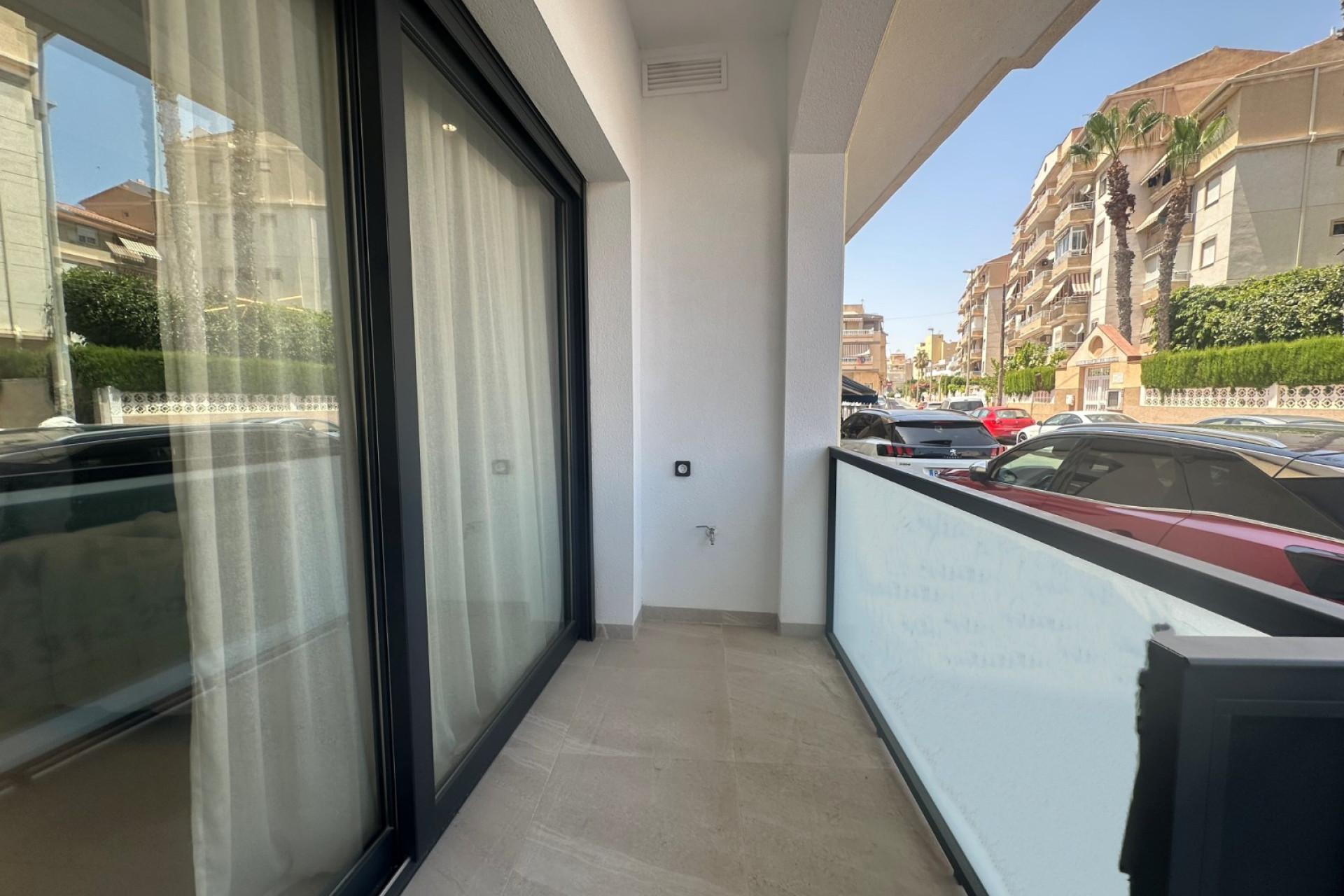 Resale - Apartment / flat - Torrevieja - torrevieja