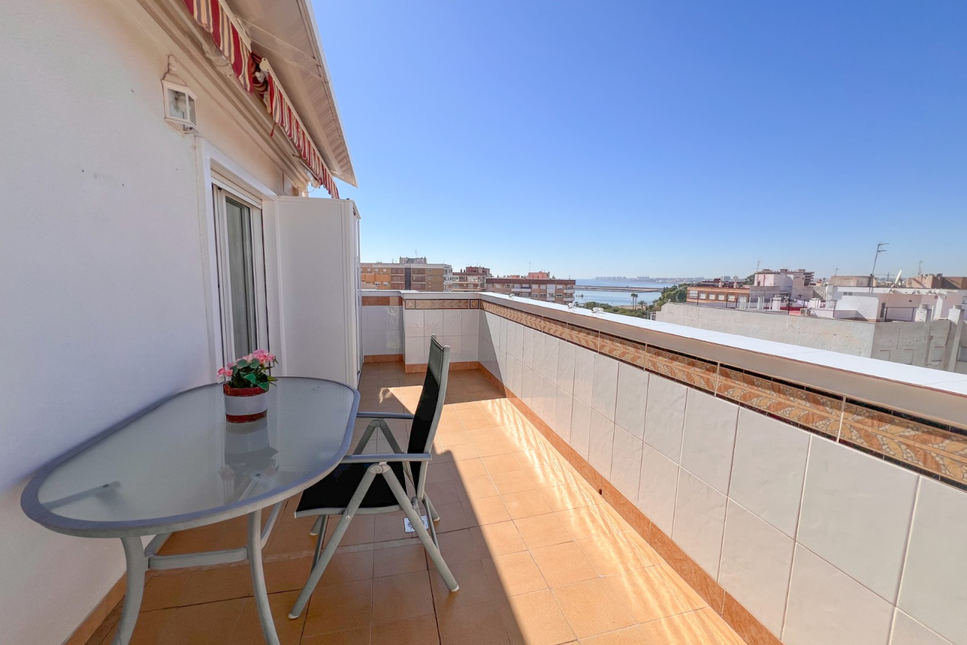 Resale - Apartment / flat - Torrevieja - torrevieja