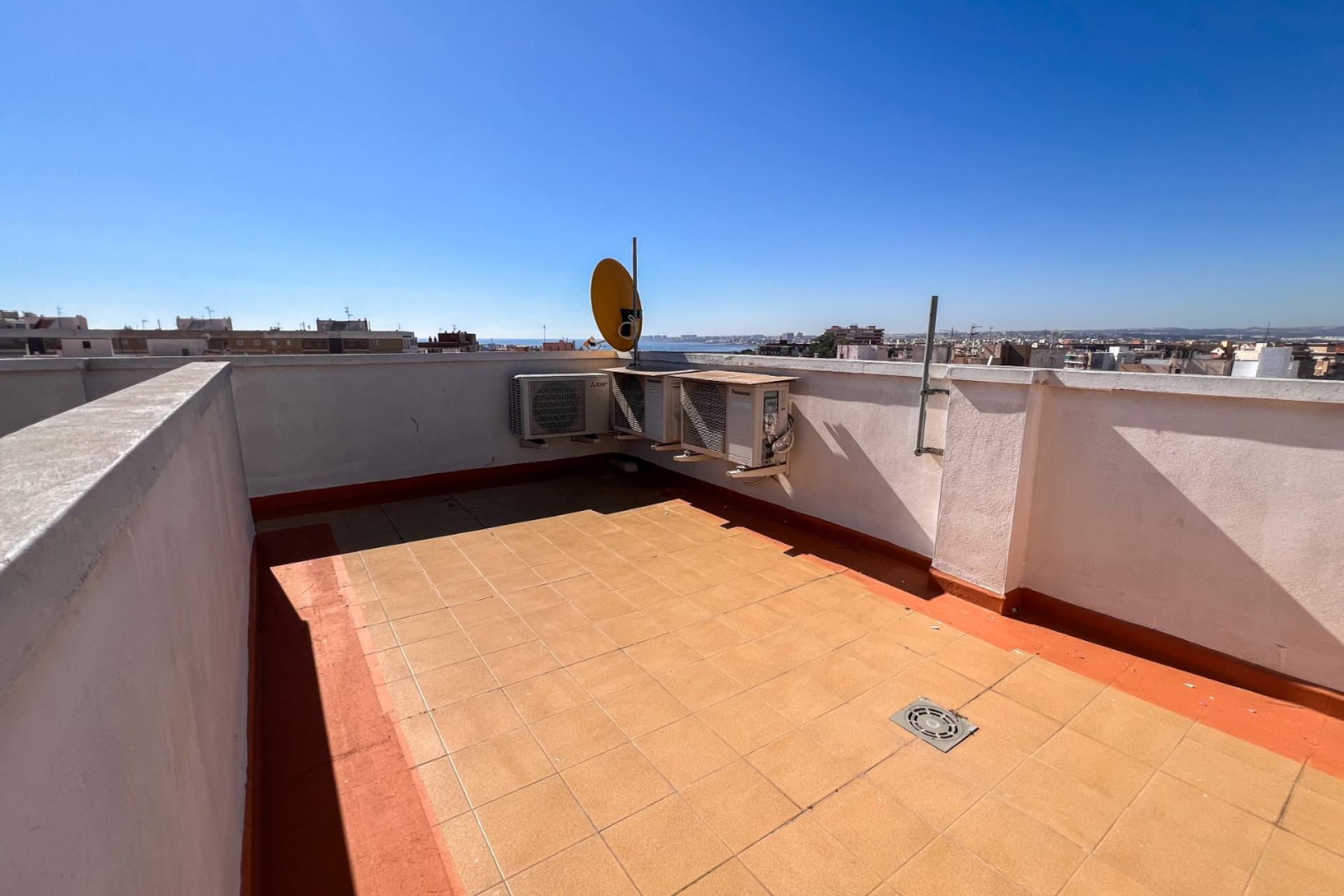 Resale - Apartment / flat - Torrevieja - torrevieja