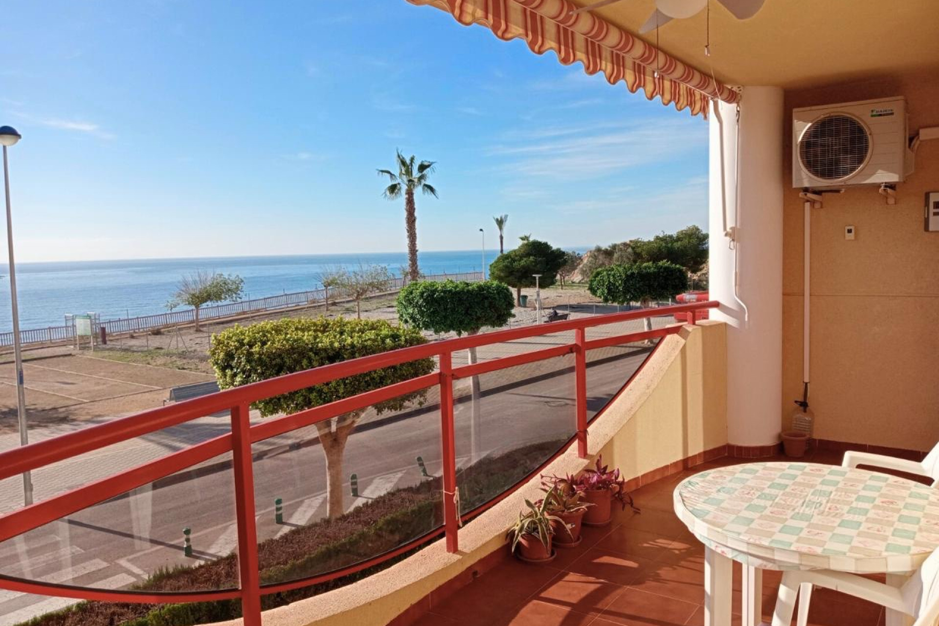 Resale - Apartment / flat - Villajoyosa