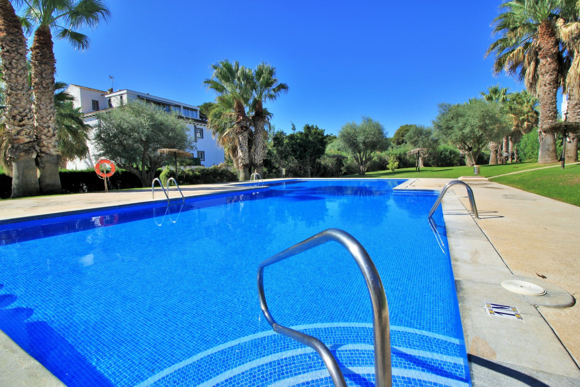 Resale - Apartment / flat - Villamartín