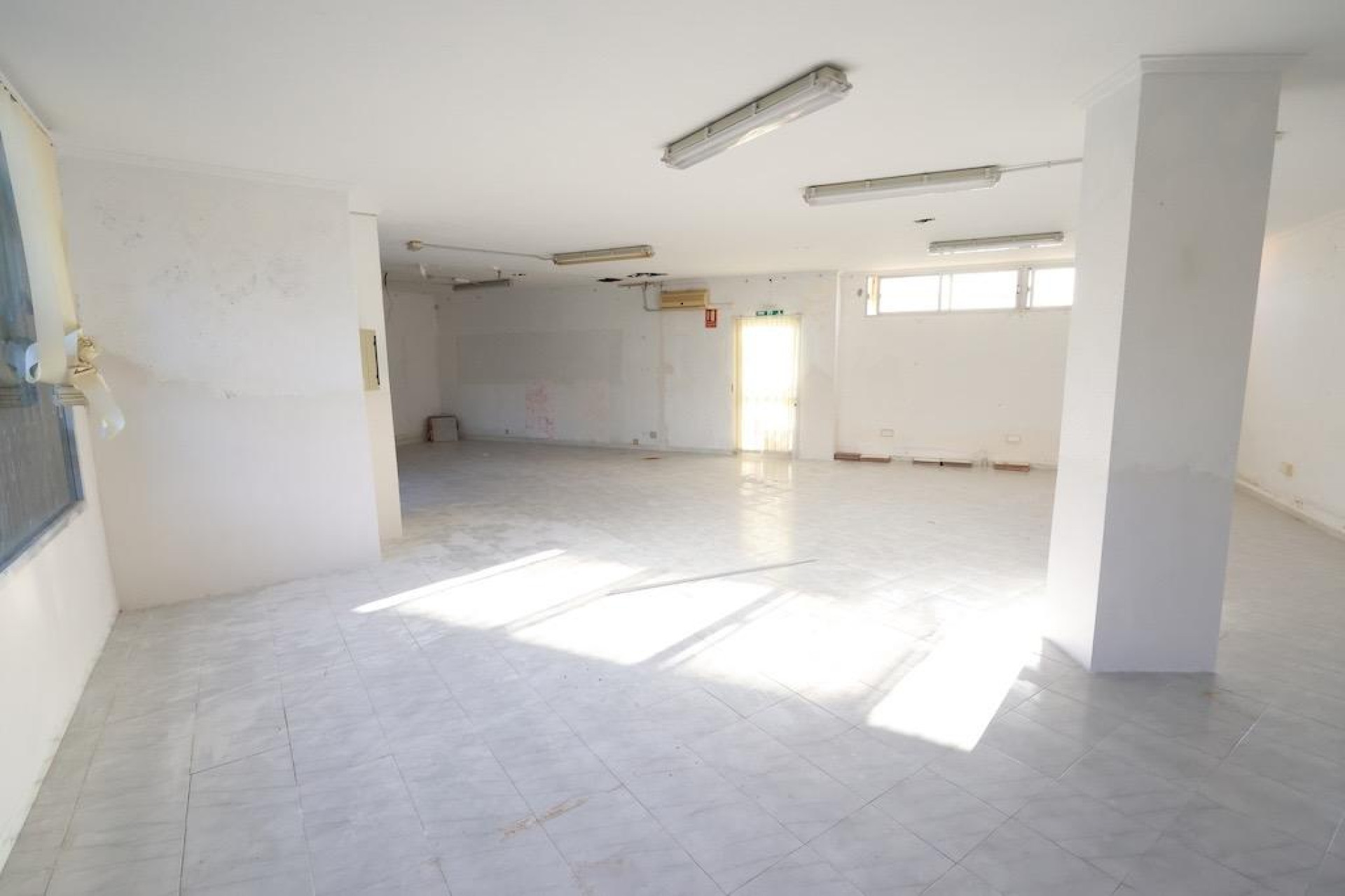 Resale - Commercial - Orihuela Costa - La Zenia