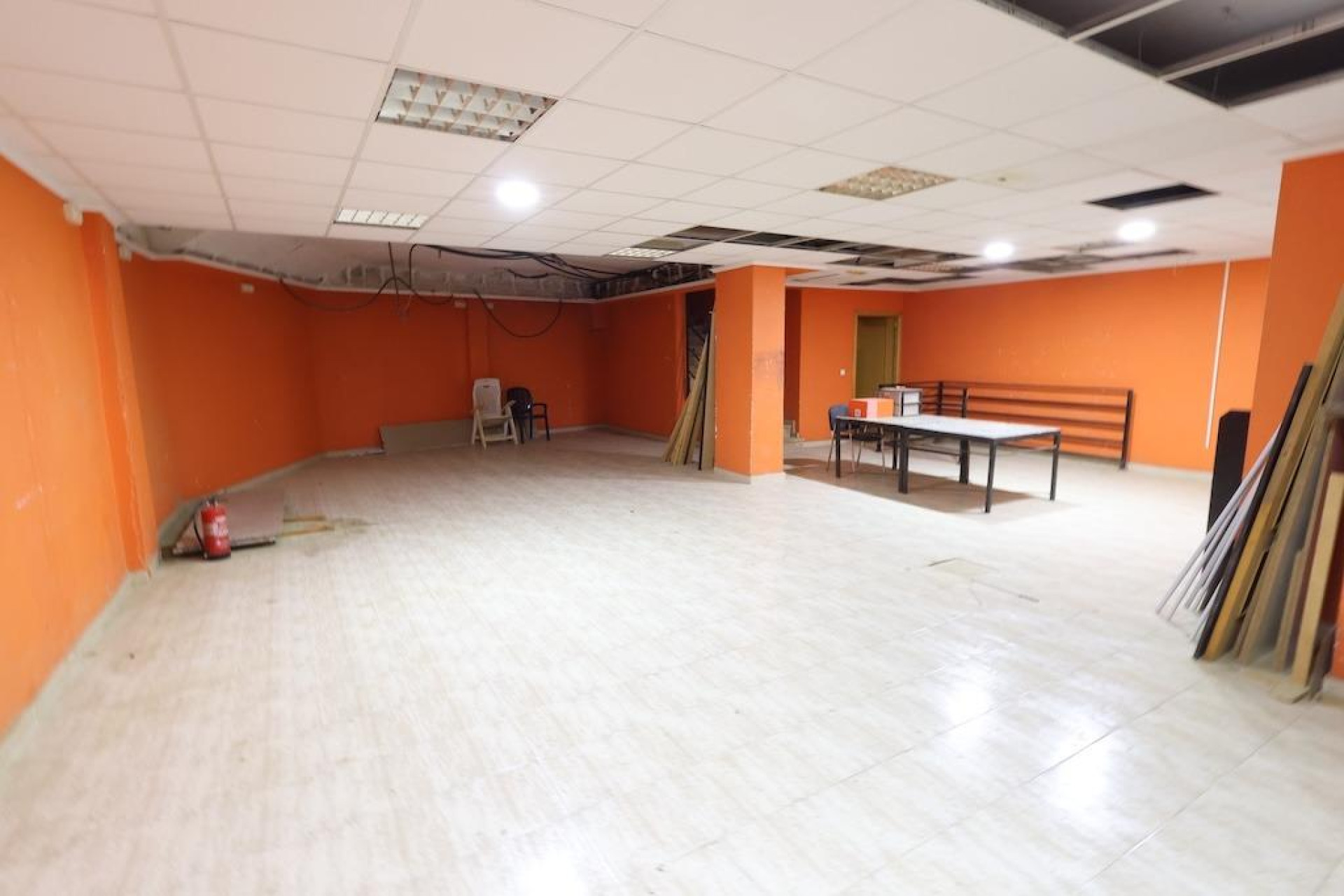 Resale - Commercial premises - Torrevieja - Estacion de autobuses