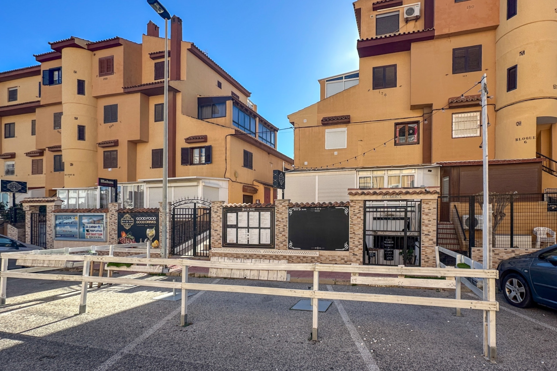 Resale - Commercial - Torrevieja - Nueva Torrevieja - Aguas Nuevas