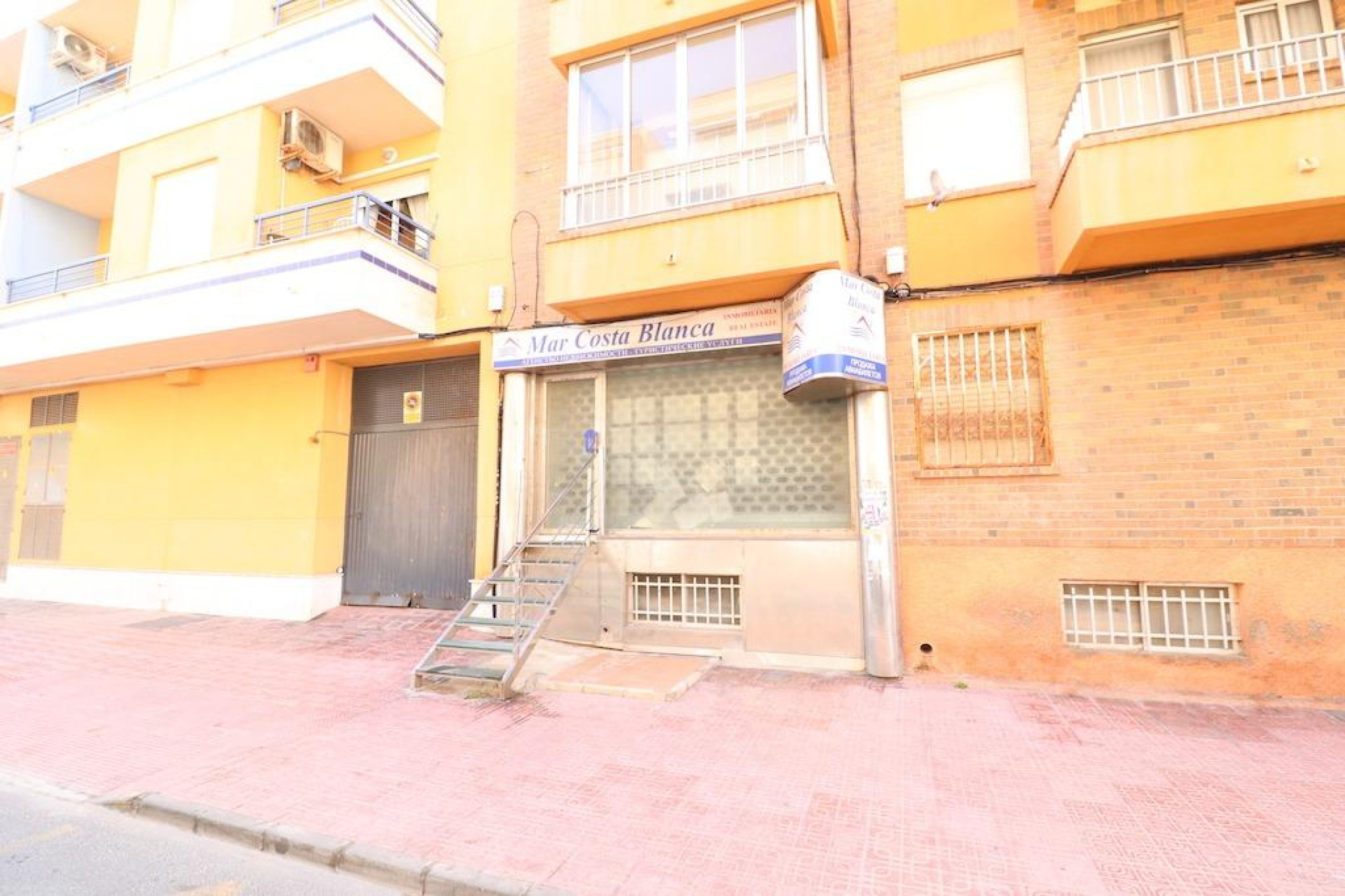 Resale - Commercial - Torrevieja - Playa del Cura