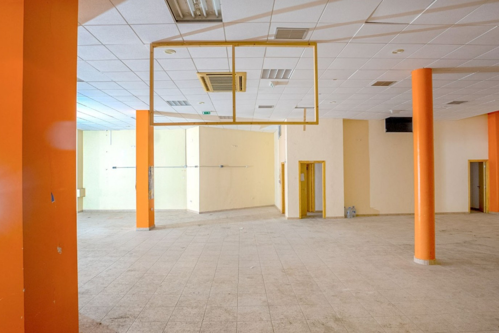 Resale - Commercial - Torrevieja